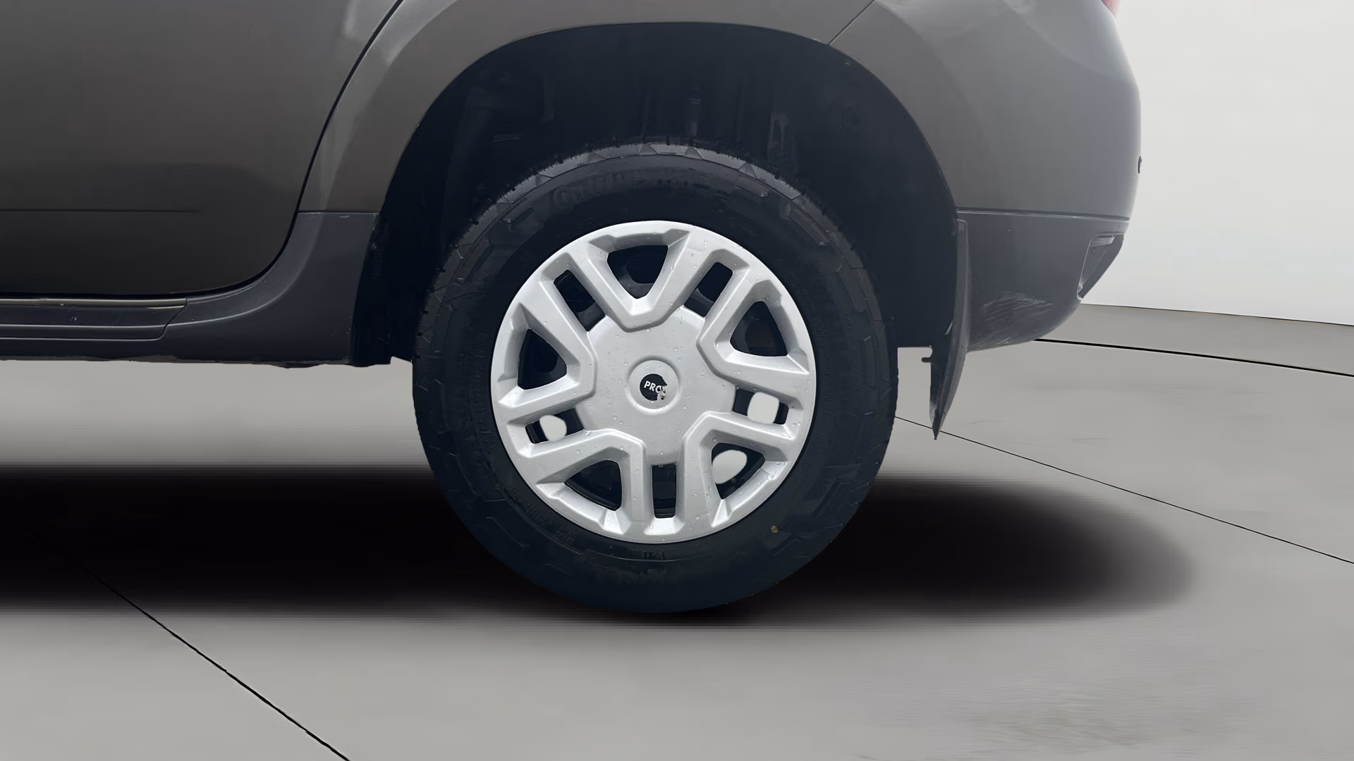 View 2016 Renault Duster Diesel 110PS RXZ AMT Image 11 Used 2016 Renault Duster Diesel 110PS RXZ AMT Image 11