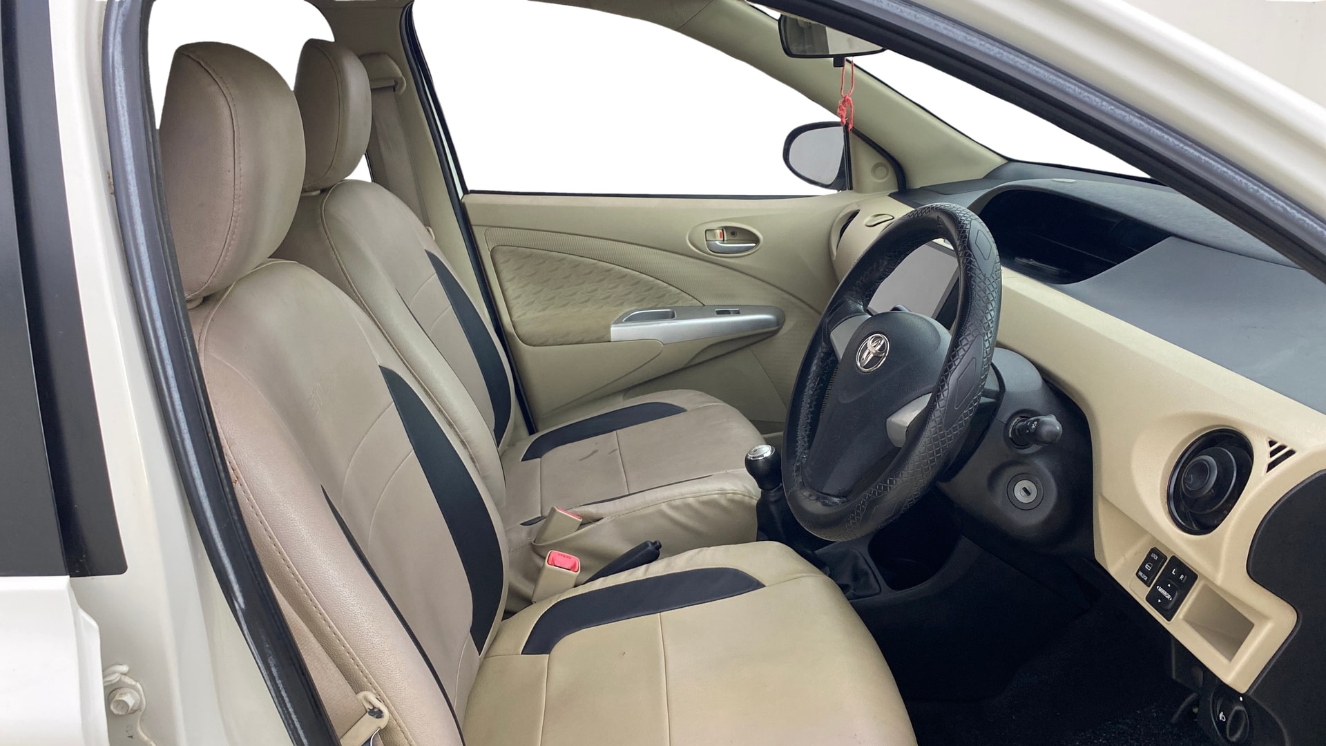 View 2019 Toyota Etios Liva V Image 26 Used 2019 Toyota Etios Liva V Image 26