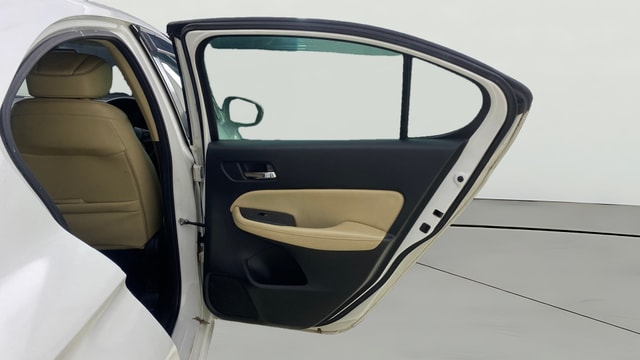 View Honda City ZX Image 6 Used Honda City ZX Image 6