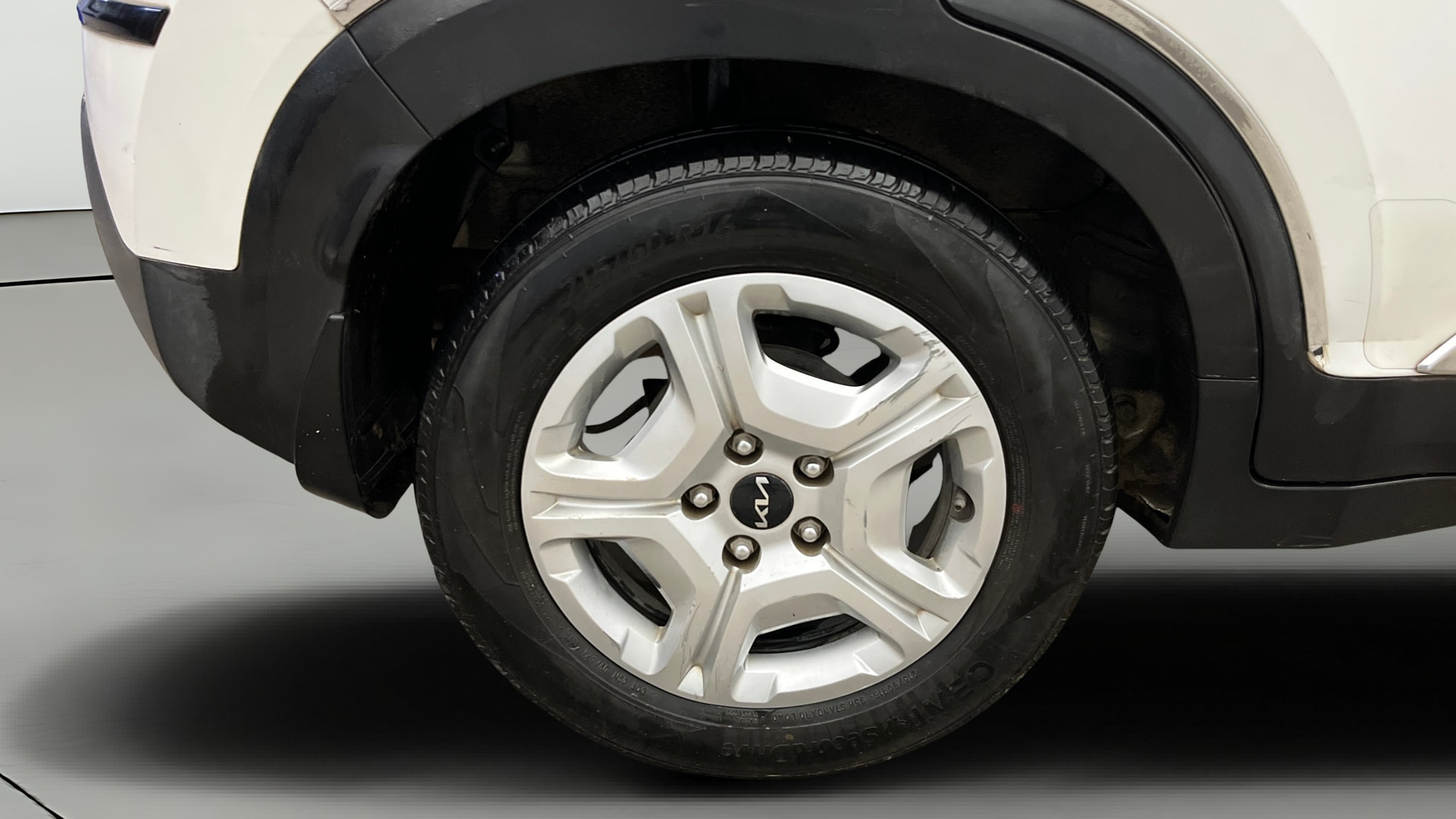 View 2023 Kia Sonet HTK Plus iMT Petrol Image 24 Used 2023 Kia Sonet HTK Plus iMT Petrol Image 24