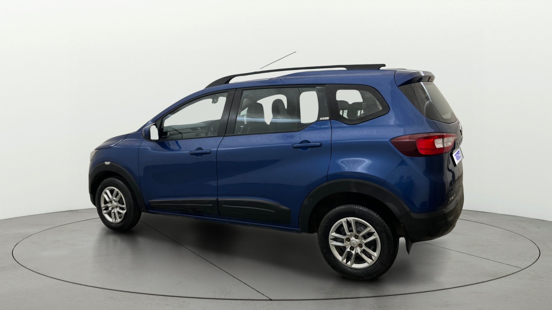 View 2020 Renault Triber RXT AMT Image 2 Used 2020 Renault Triber RXT AMT Image 2