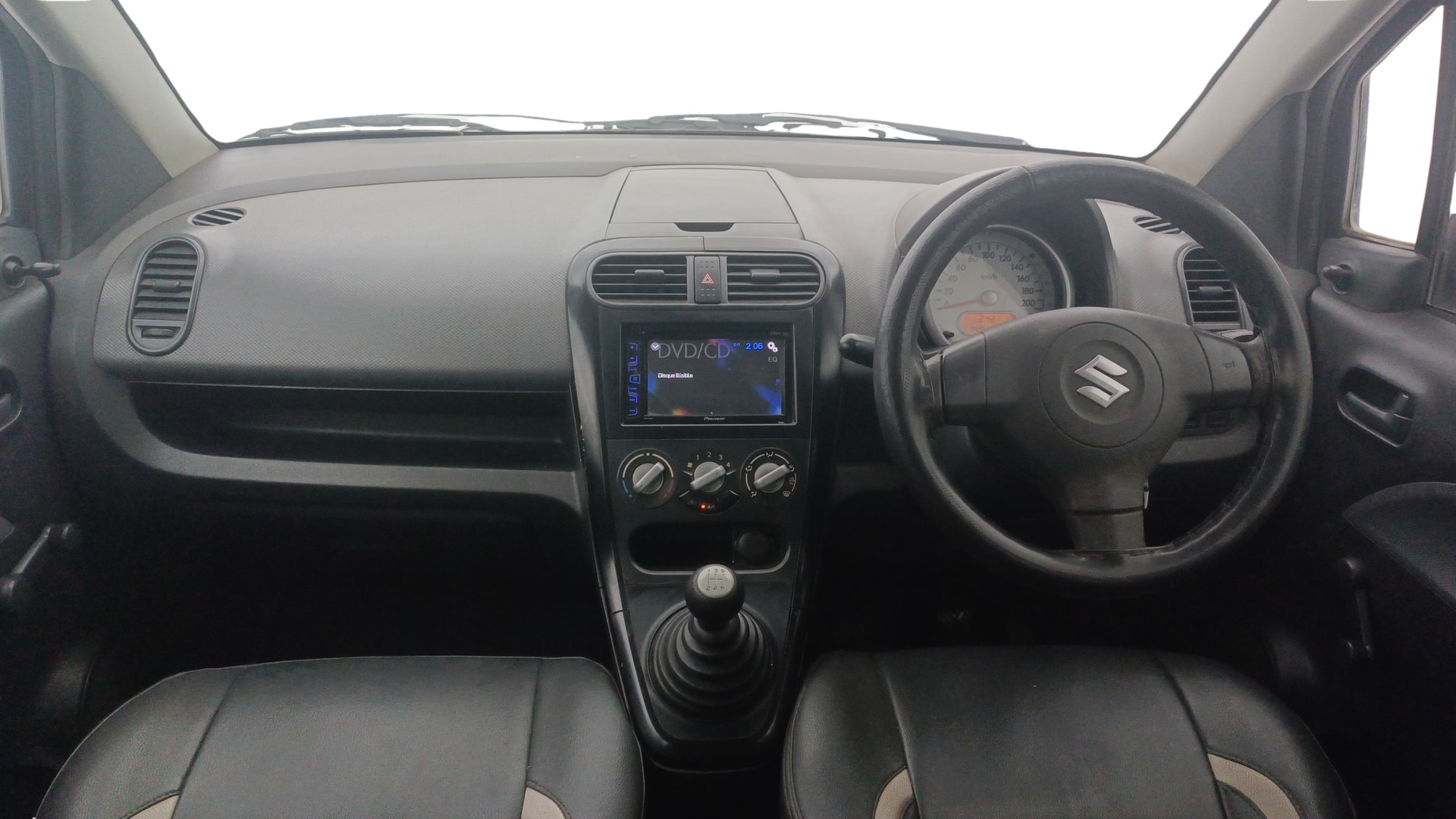 View 2016 Maruti Suzuki 1000 Base Variant Image 15 Used 2016 Maruti Suzuki 1000 Base Variant Image 15
