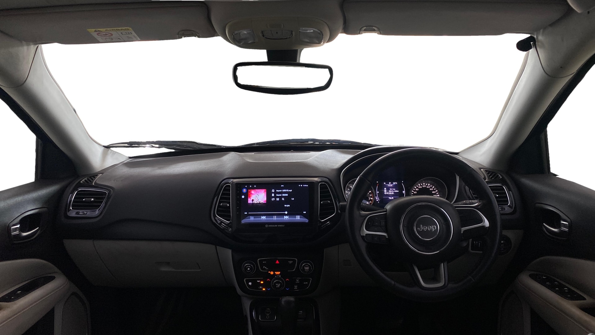 View 2018 Jeep Compass Limited 1.4 Multi AIR Petrol DDCT AT BS IV Image 15 Used 2018 Jeep Compass Limited 1.4 Multi AIR Petrol DDCT AT BS IV Image 15