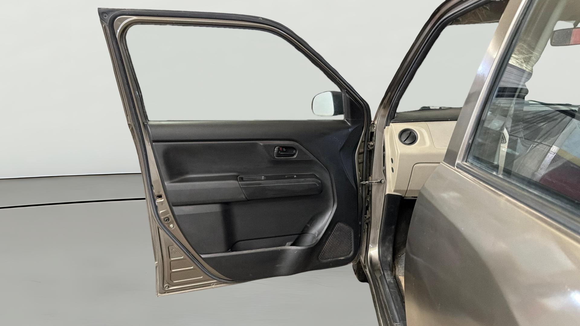 View 2020 Maruti Suzuki 1000 Base Variant Image 30 Used 2020 Maruti Suzuki 1000 Base Variant Image 30
