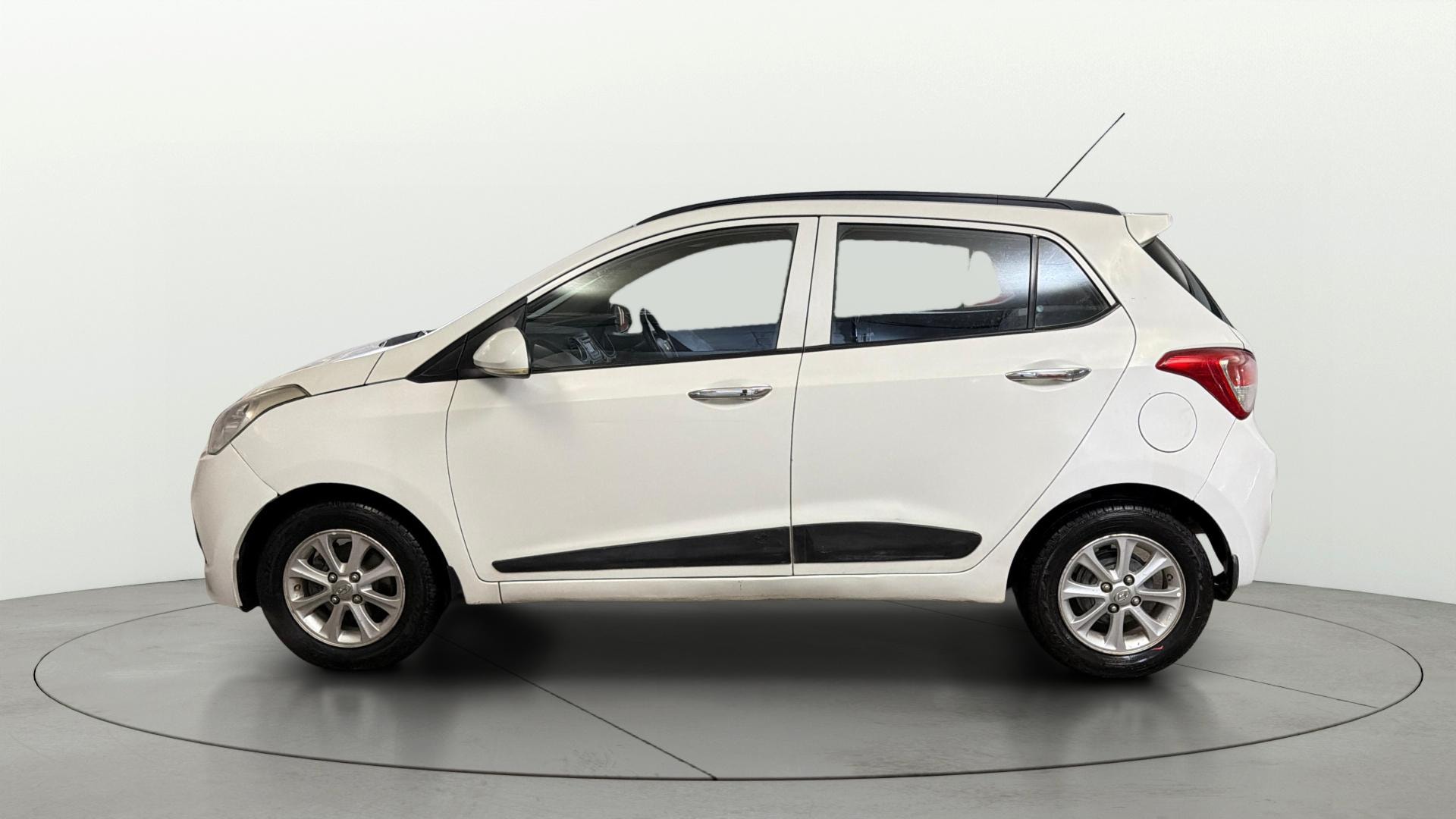 View 2015 Hyundai Grand i10 1.2 Asta Petrol Image 25 Used 2015 Hyundai Grand i10 1.2 Asta Petrol Image 25