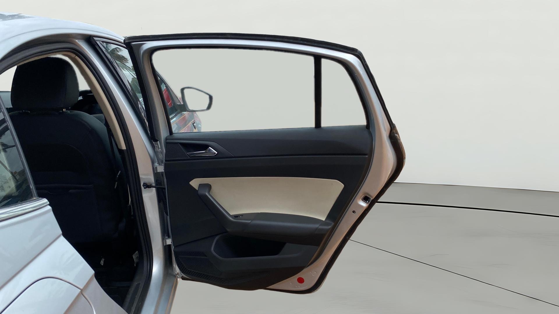 View 2023 Skoda Slavia Style 1.5 TSI DSG Image 8 Used 2023 Skoda Slavia Style 1.5 TSI DSG Image 8
