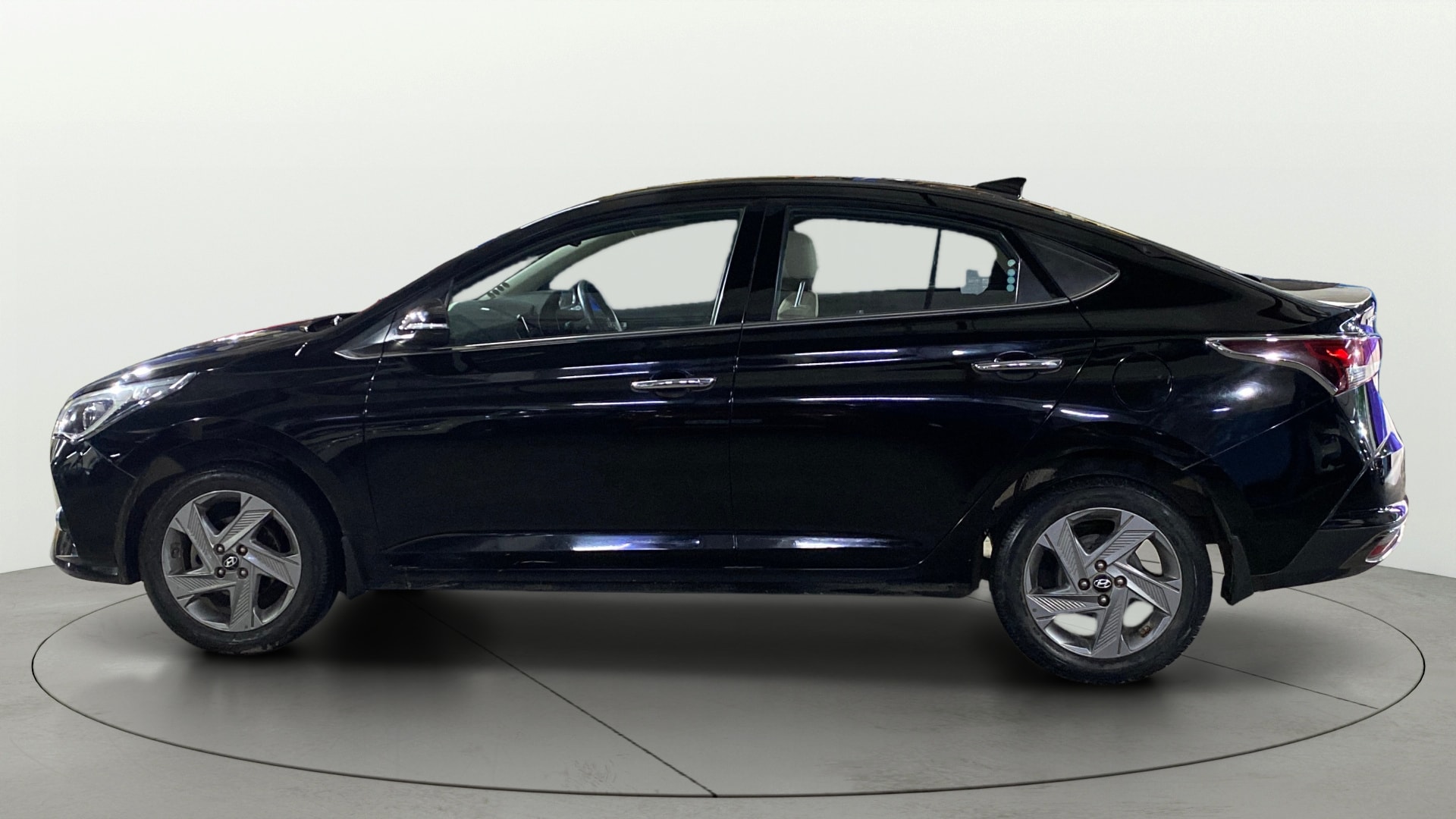 Used 2022 Hyundai Verna Used 2022 Hyundai Verna