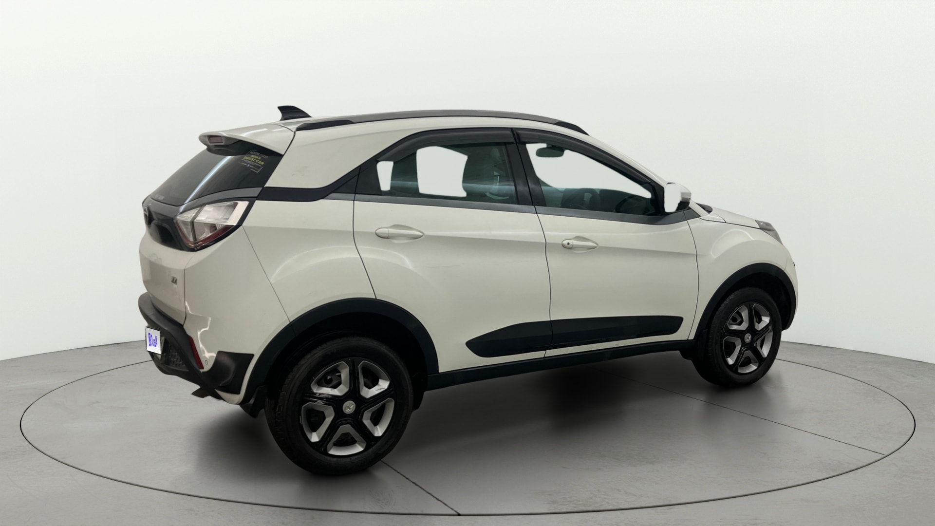 View 2019 Tata Nexon Revotorq XT Image 42 Used 2019 Tata Nexon Revotorq XT Image 42