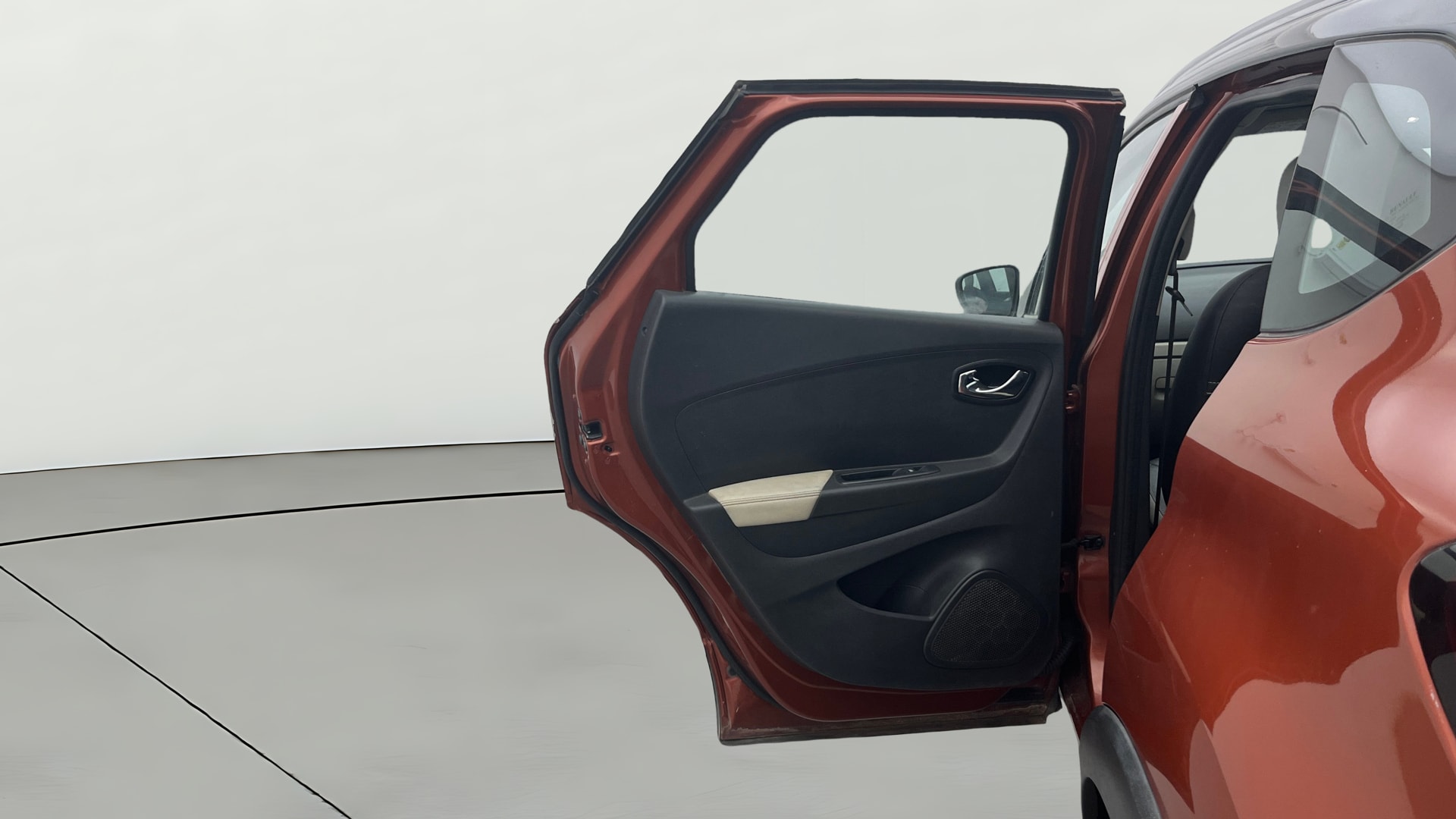 View 2017 Renault Captur Platine Mono Diesel Image 15 Used 2017 Renault Captur Platine Mono Diesel Image 15