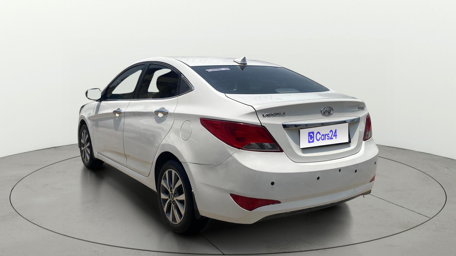 View 2016 Hyundai Verna 1.6 VTVT SX Image 2 Used 2016 Hyundai Verna 1.6 VTVT SX Image 2