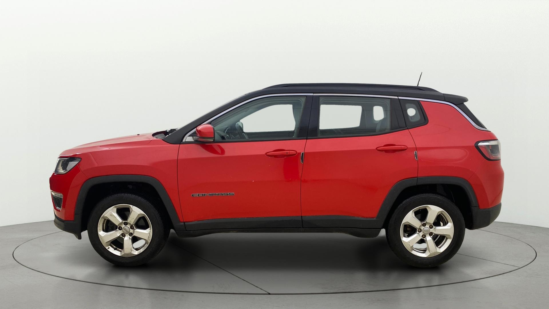 View 2017 Jeep Compass Limited 1.4 Multi AIR Petrol DDCT AT BS IV Image 5 Used 2017 Jeep Compass Limited 1.4 Multi AIR Petrol DDCT AT BS IV Image 5