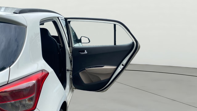 View Hyundai Grand i10 Image 7 Used Hyundai Grand i10 Image 7