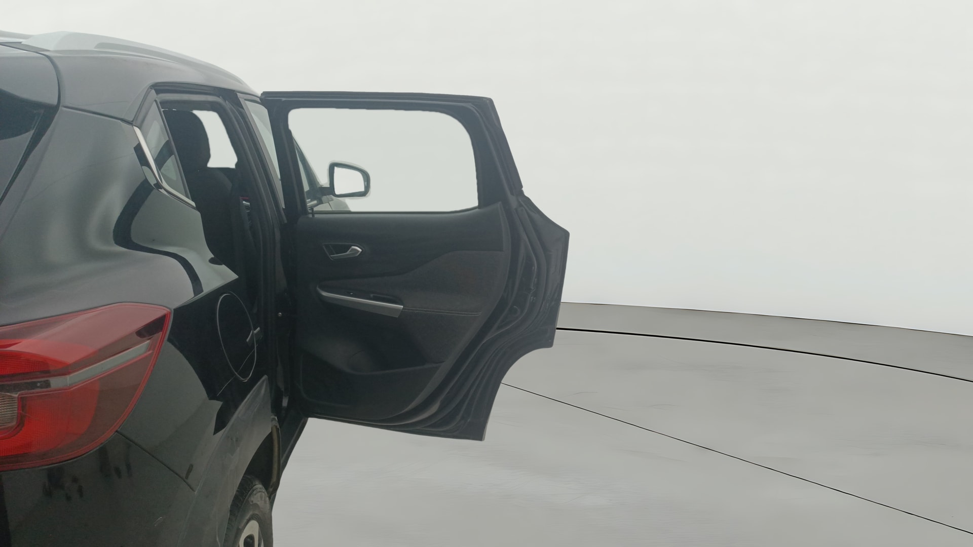 View 2023 Nissan Magnite XV Premium Image 6 Used 2023 Nissan Magnite XV Premium Image 6