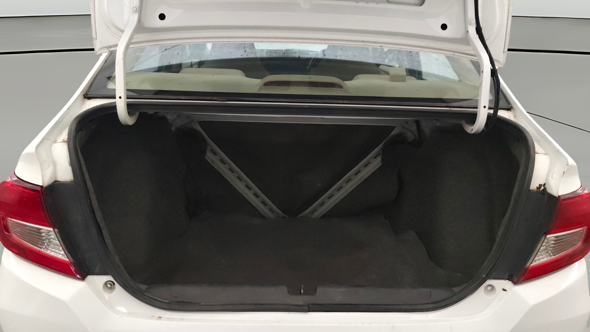 View 2019 Honda Amaze E MT Petrol BS IV Image 37 Used 2019 Honda Amaze E MT Petrol BS IV Image 37