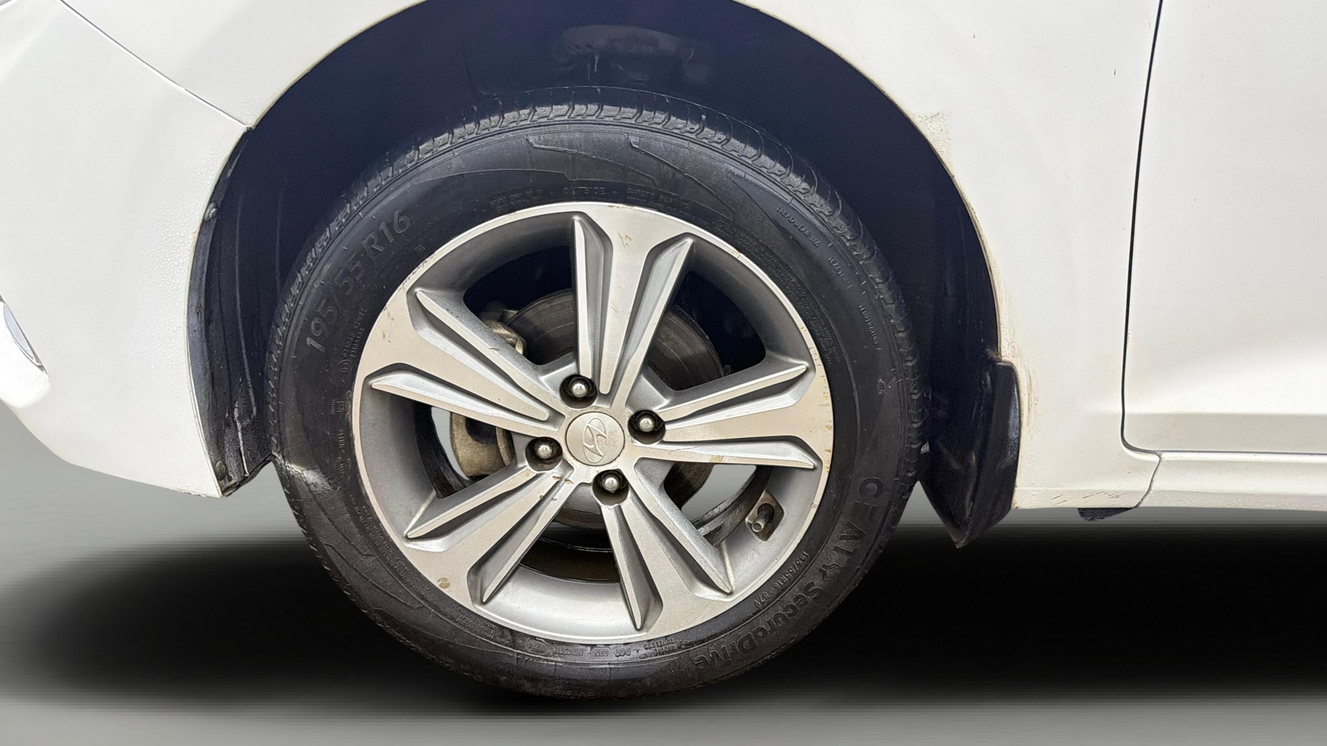 View 2019 Hyundai Verna 1.6 VTVT SX Image 29 Used 2019 Hyundai Verna 1.6 VTVT SX Image 29