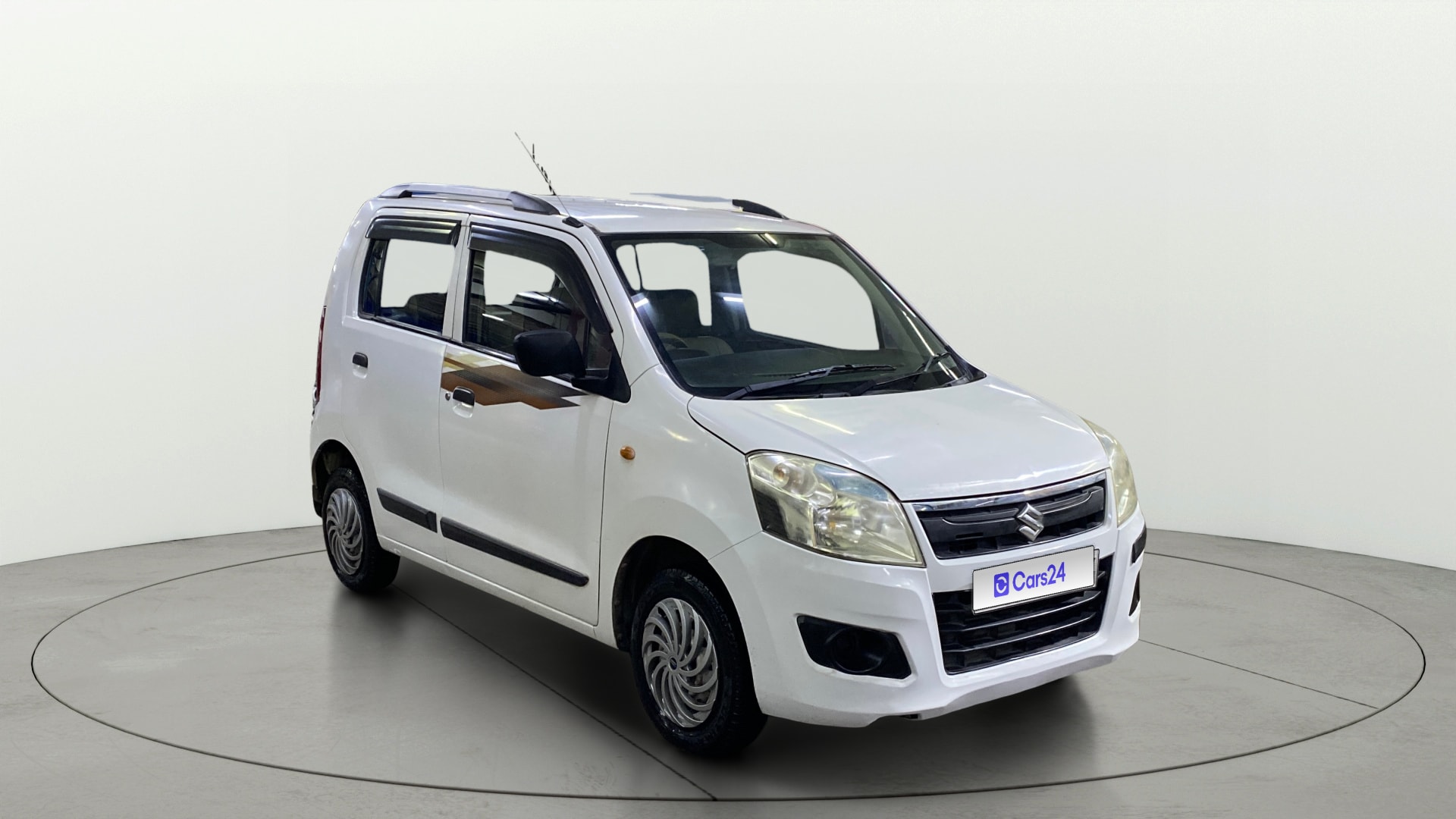 View 2017 Maruti Suzuki 1000 Base Variant Image 35 Used 2017 Maruti Suzuki 1000 Base Variant Image 35