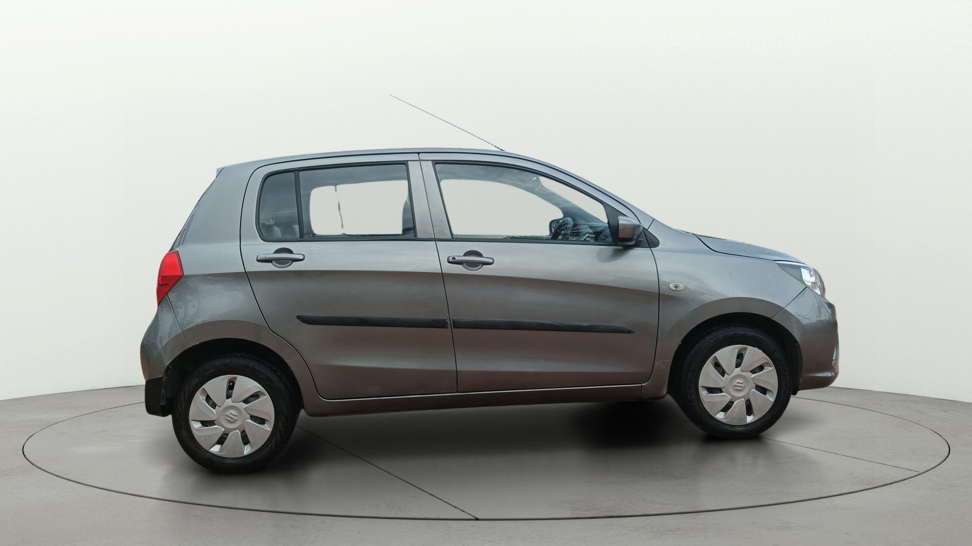 View 2018 Maruti Suzuki 1000 Base Variant Image 8 Used 2018 Maruti Suzuki 1000 Base Variant Image 8