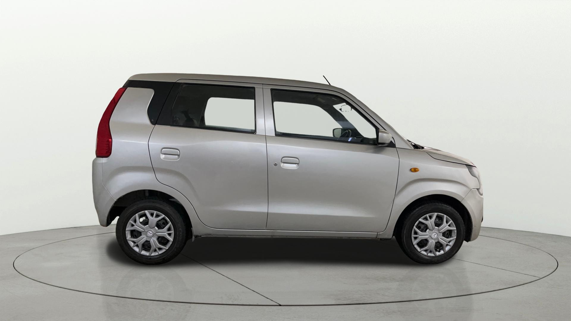 View 2024 Maruti Suzuki 1000 Base Variant Image 8 Used 2024 Maruti Suzuki 1000 Base Variant Image 8