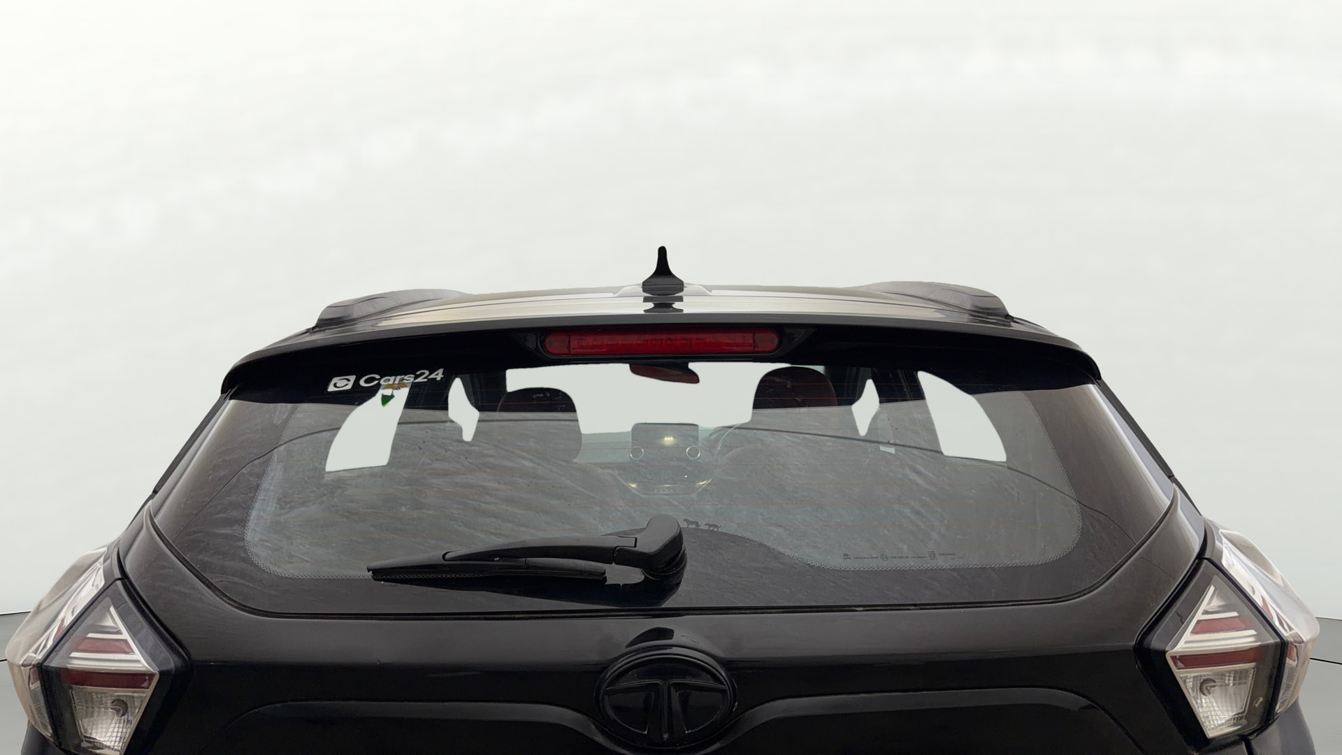 View 2023 Tata Nexon Revotron XE Image 5 Used 2023 Tata Nexon Revotron XE Image 5