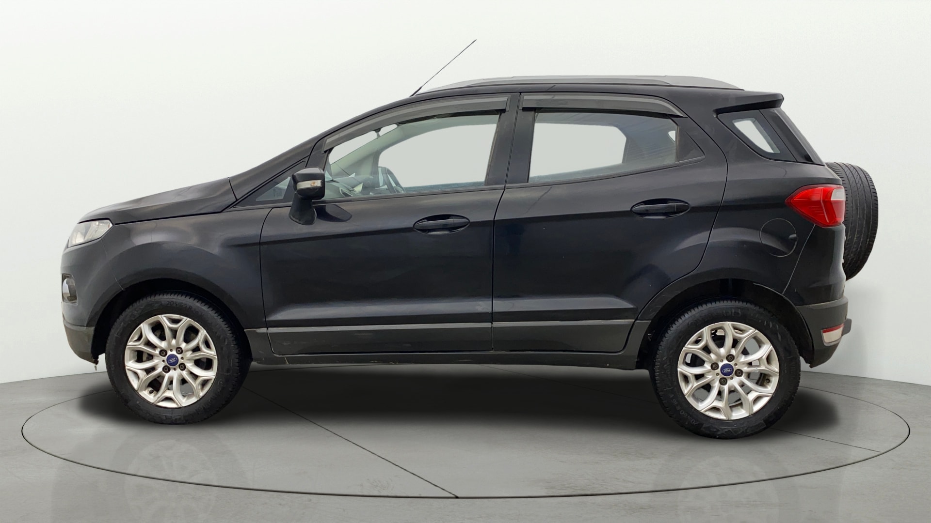 View 2015 Ford EcoSport 1.5 TDCi Diesel Ambiente BS IV Image 5 Used 2015 Ford EcoSport 1.5 TDCi Diesel Ambiente BS IV Image 5