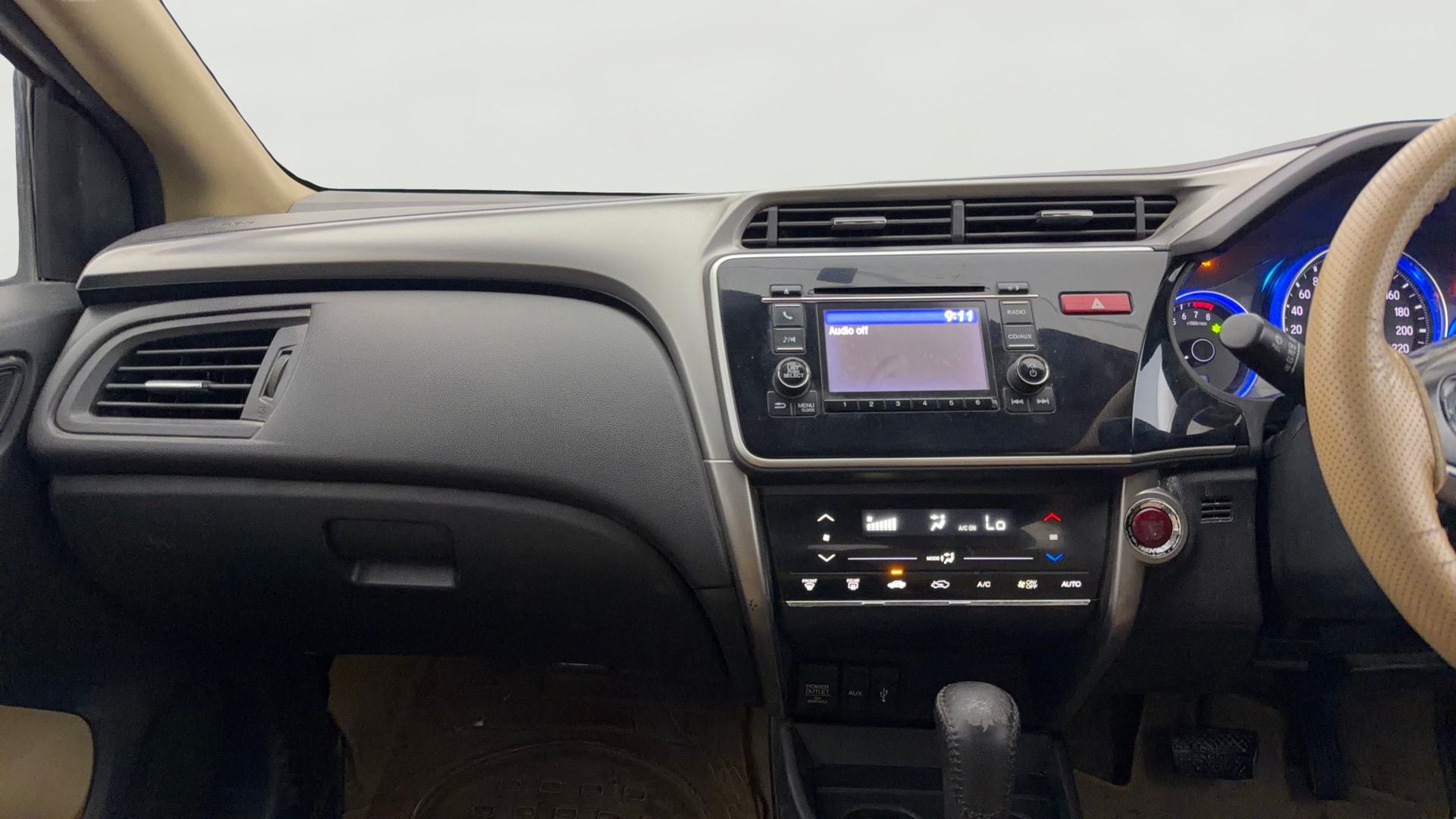 View 2015 Honda City ZX MT Diesel Anniversary Edition Image 18 Used 2015 Honda City ZX MT Diesel Anniversary Edition Image 18