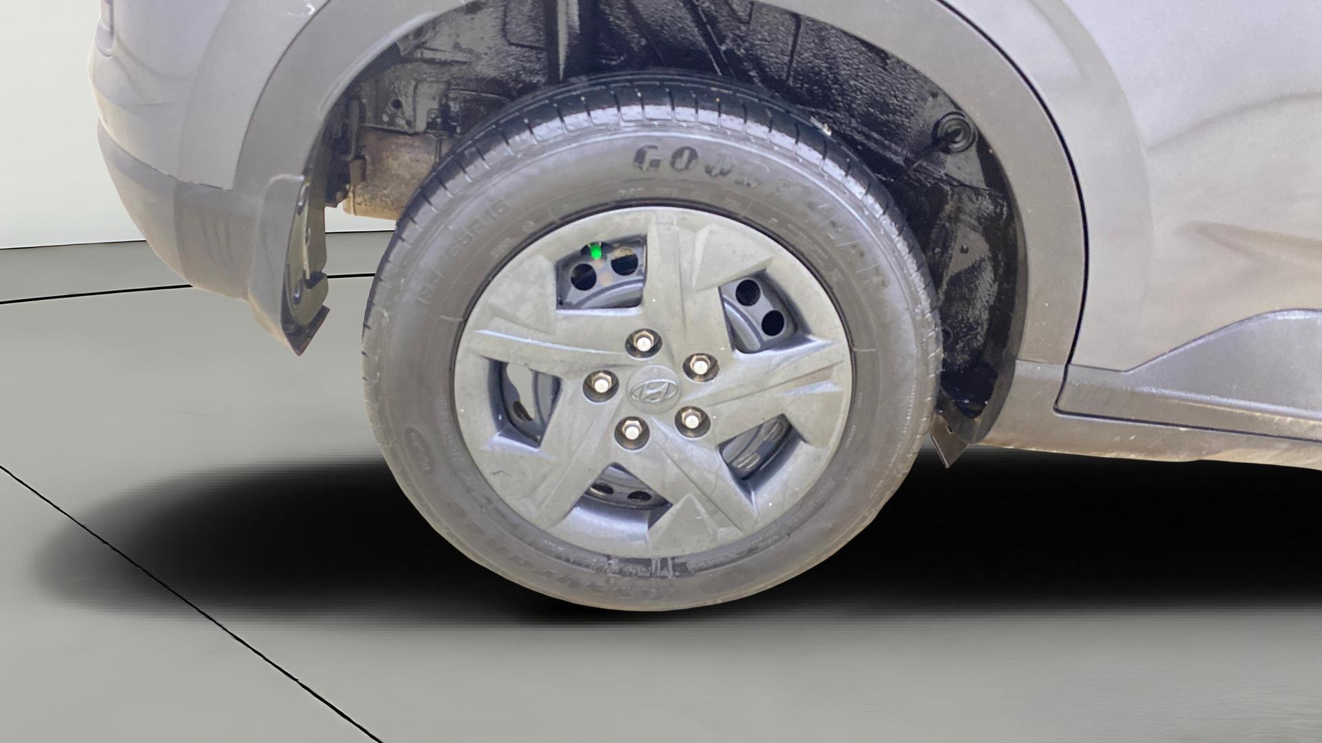View 2024 Hyundai Venue SX 1.2 Petrol MT Image 33 Used 2024 Hyundai Venue SX 1.2 Petrol MT Image 33