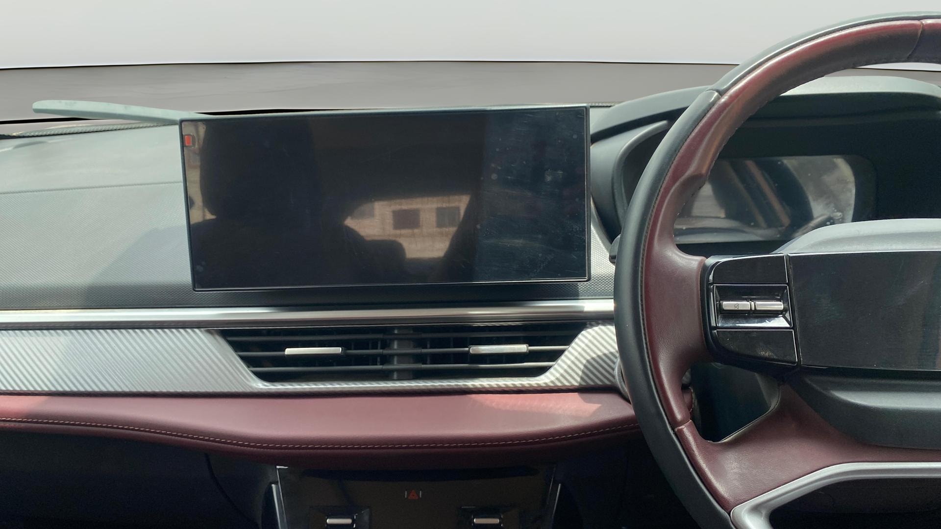 View 2025 Tata Curvv Accomplished Plus A GDi Petrol DCA Dark Edition Image 32 Used 2025 Tata Curvv Accomplished Plus A GDi Petrol DCA Dark Edition Image 32
