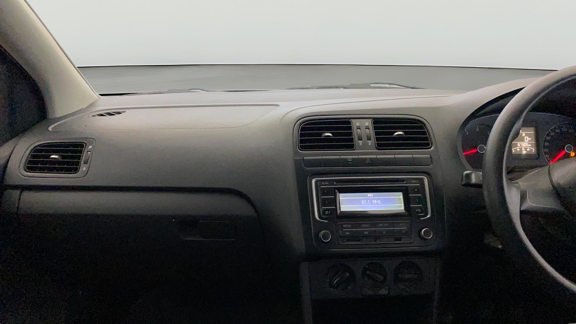 View 2014 Volkswagen Polo 1.2 Comfortline Petrol Image 17 Used 2014 Volkswagen Polo 1.2 Comfortline Petrol Image 17