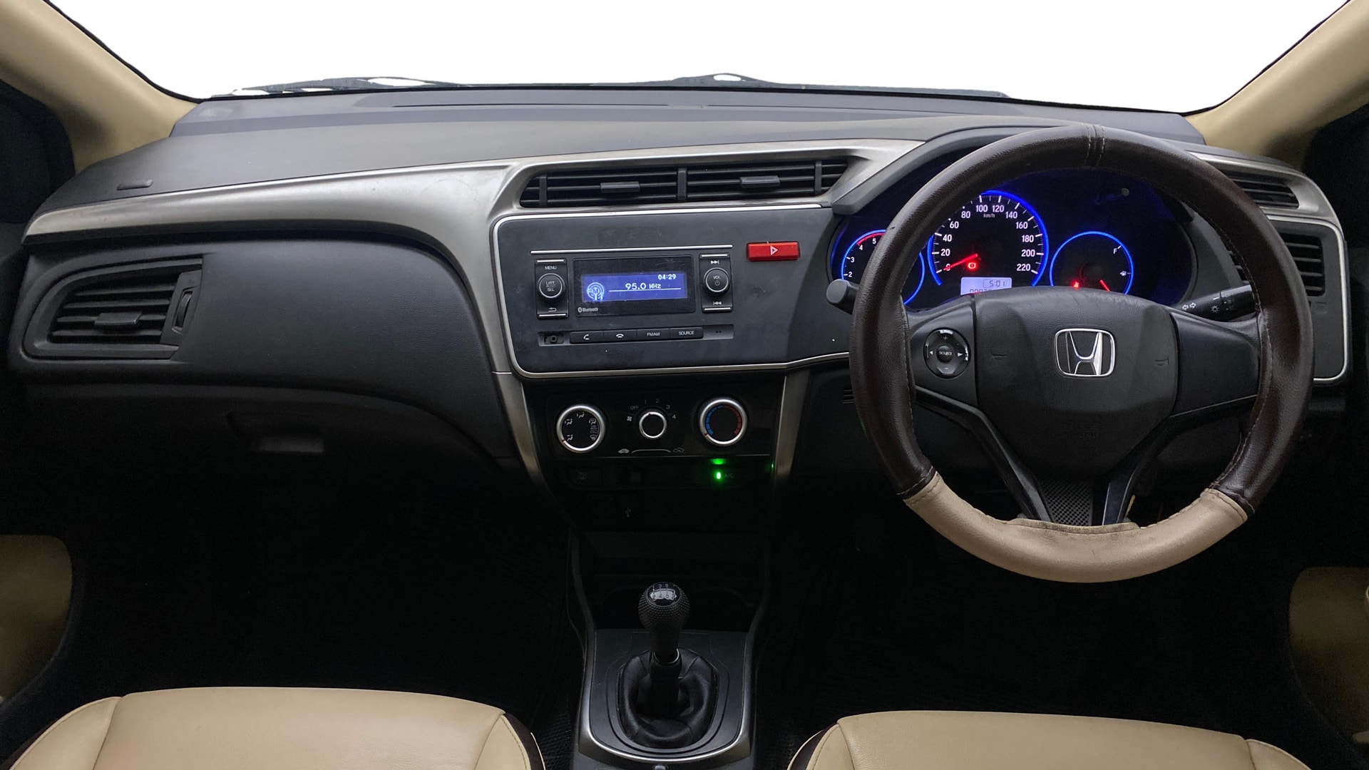 View 2014 Honda City ZX MT Diesel Anniversary Edition Image 29 Used 2014 Honda City ZX MT Diesel Anniversary Edition Image 29