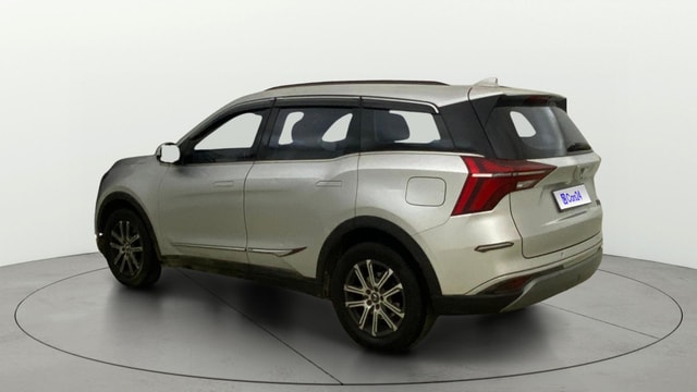 View Mahindra XUV700 Image 2 Used Mahindra XUV700 Image 2