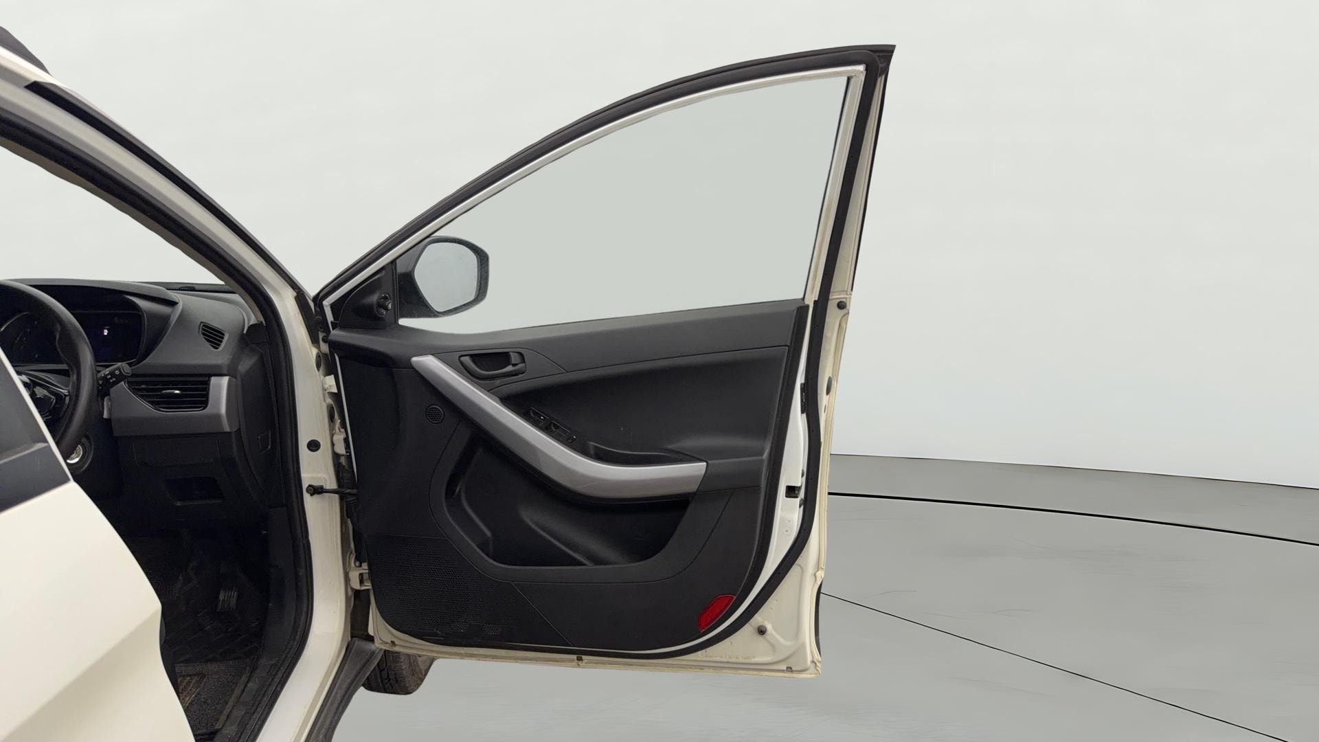 View 2023 Tata Nexon Revotron XE Image 44 Used 2023 Tata Nexon Revotron XE Image 44