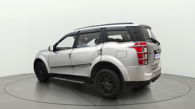 View Mahindra XUV500 Image 2 Used Mahindra XUV500 Image 2