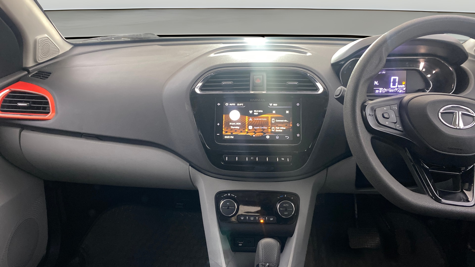 View 2021 Tata Tiago Revotorq XB Image 17 Used 2021 Tata Tiago Revotorq XB Image 17