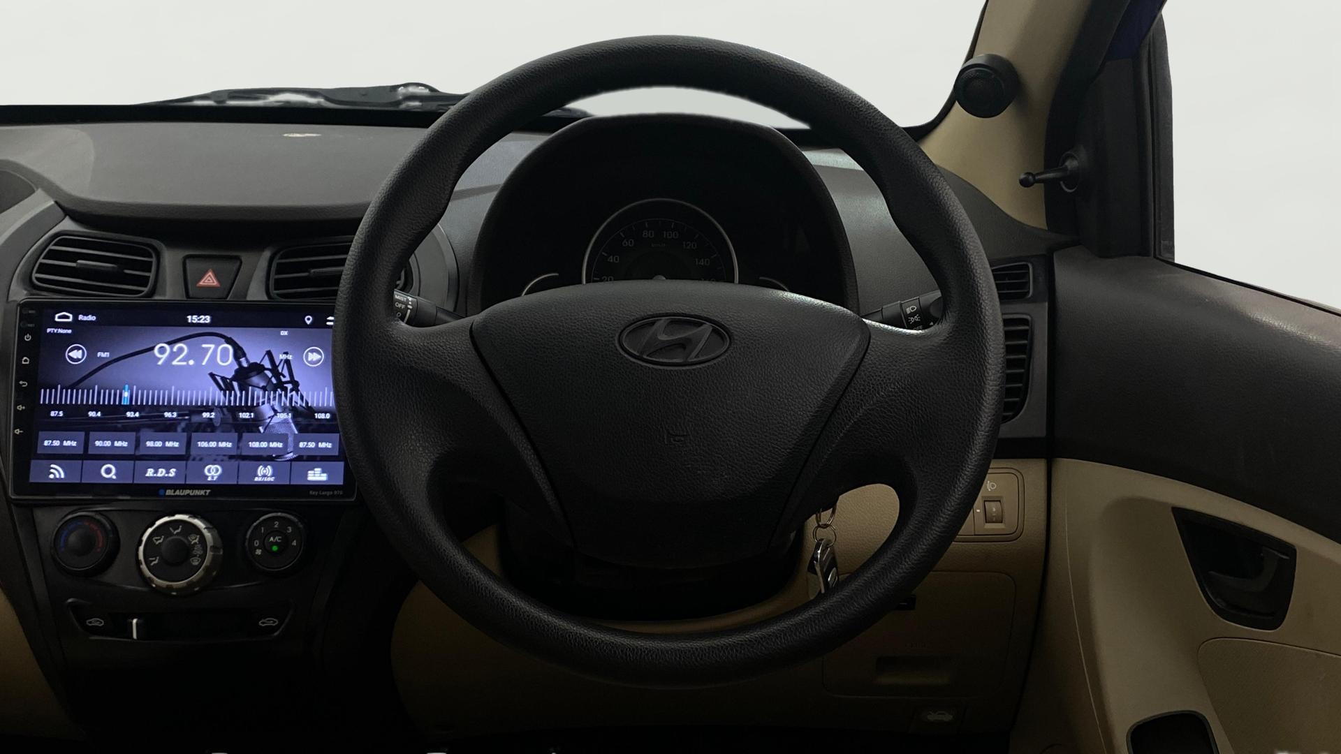 View 2015 Hyundai EON Magna Plus Image 20 Used 2015 Hyundai EON Magna Plus Image 20