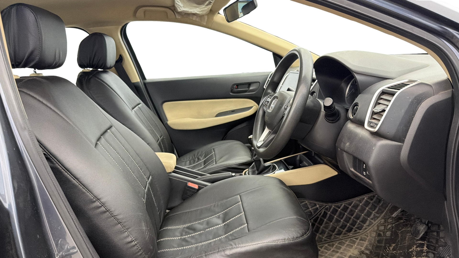 View 2022 Honda City ZX MT Diesel Anniversary Edition Image 27 Used 2022 Honda City ZX MT Diesel Anniversary Edition Image 27