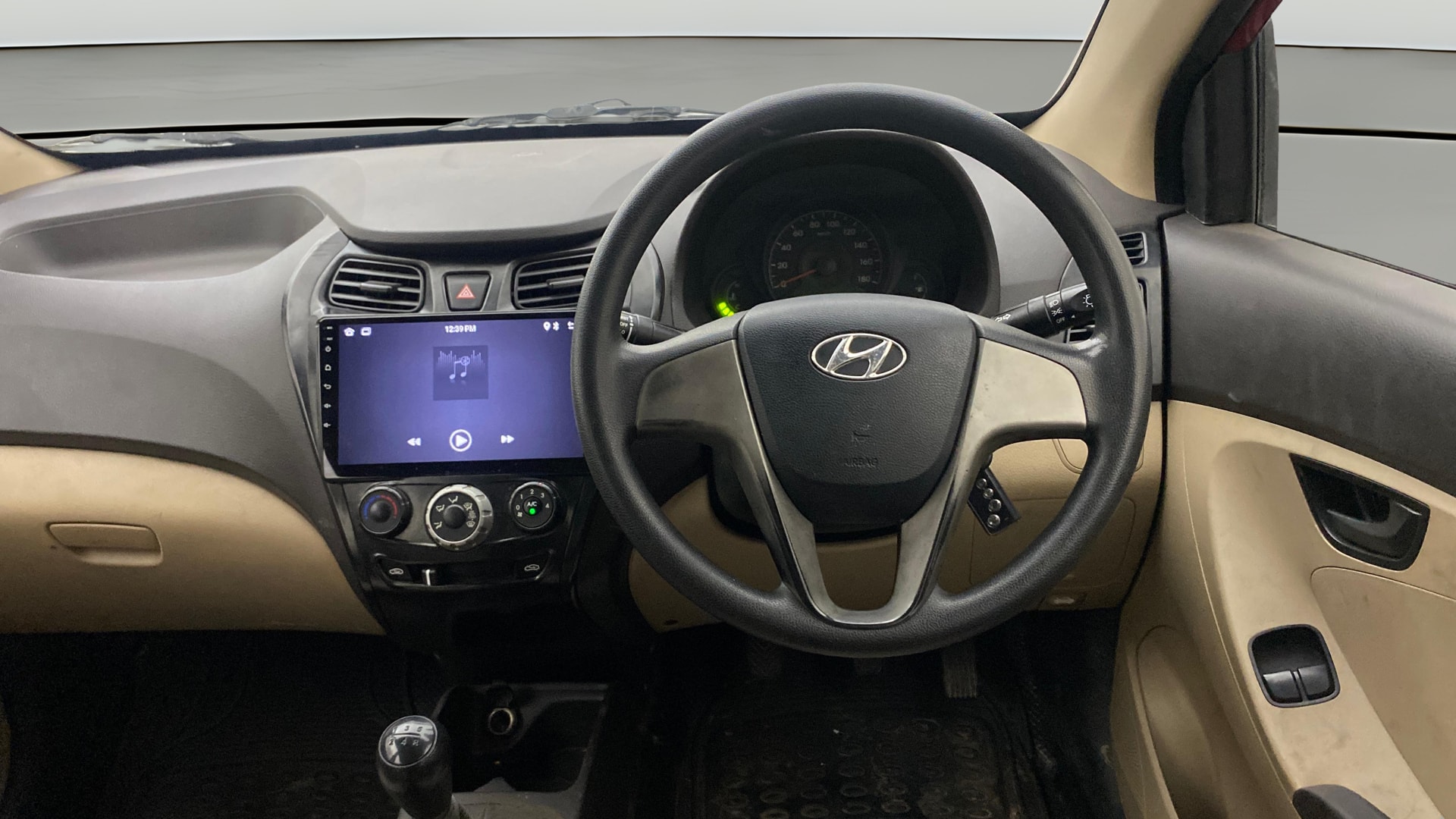 View 2016 Hyundai EON Era Plus Image 20 Used 2016 Hyundai EON Era Plus Image 20