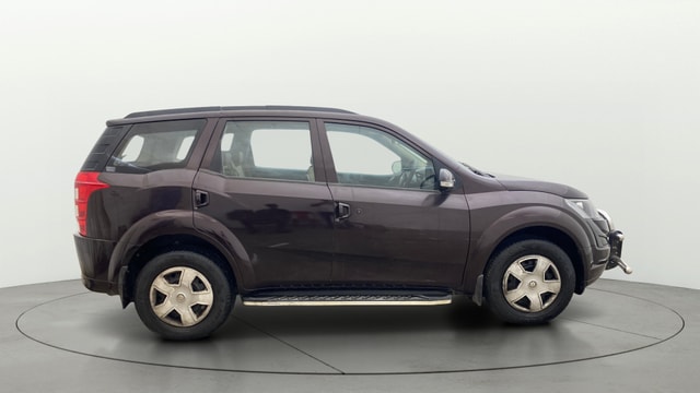View Mahindra XUV500 Image 8 Used Mahindra XUV500 Image 8
