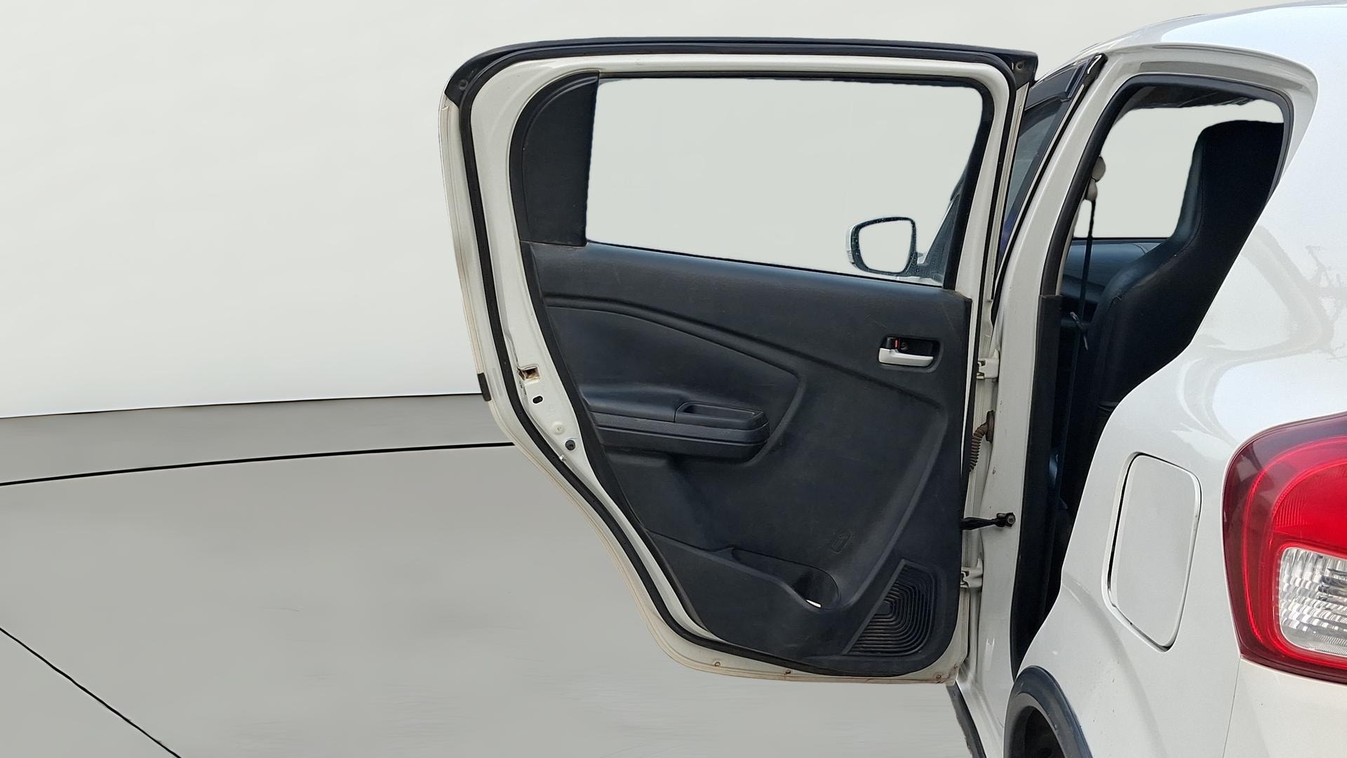 View 2022 Maruti Suzuki 1000 Base Variant Image 22 Used 2022 Maruti Suzuki 1000 Base Variant Image 22