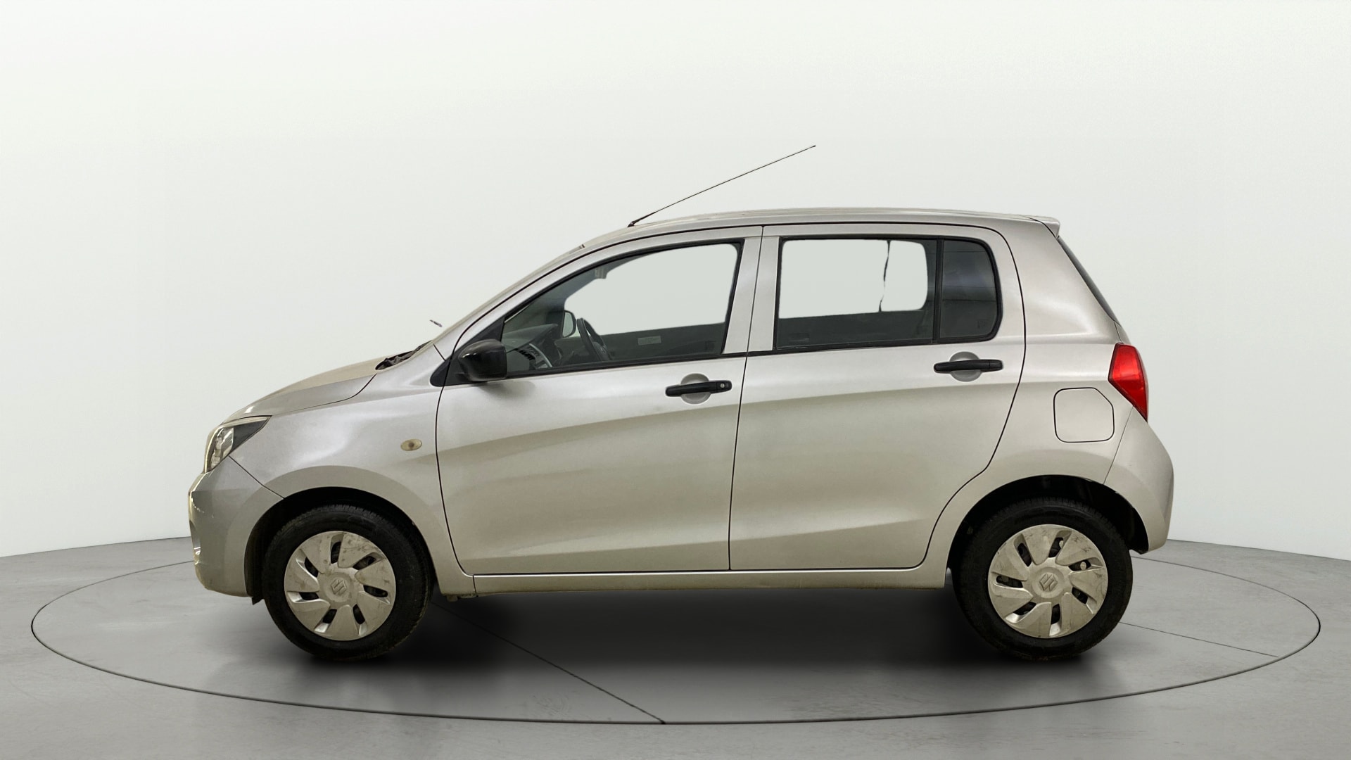 View 2015 Maruti Suzuki 1000 Base Variant Image 5 Used 2015 Maruti Suzuki 1000 Base Variant Image 5