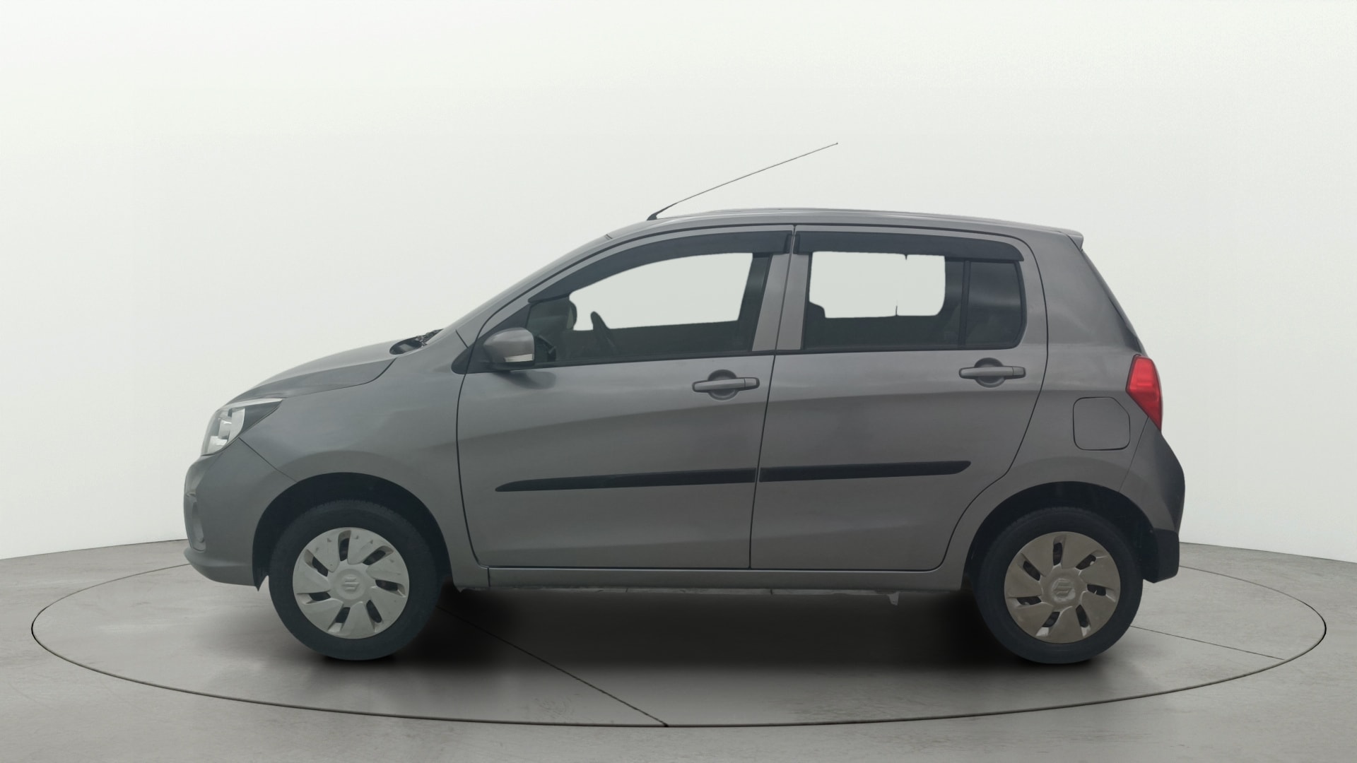 View 2018 Maruti Suzuki 1000 Base Variant Image 26 Used 2018 Maruti Suzuki 1000 Base Variant Image 26