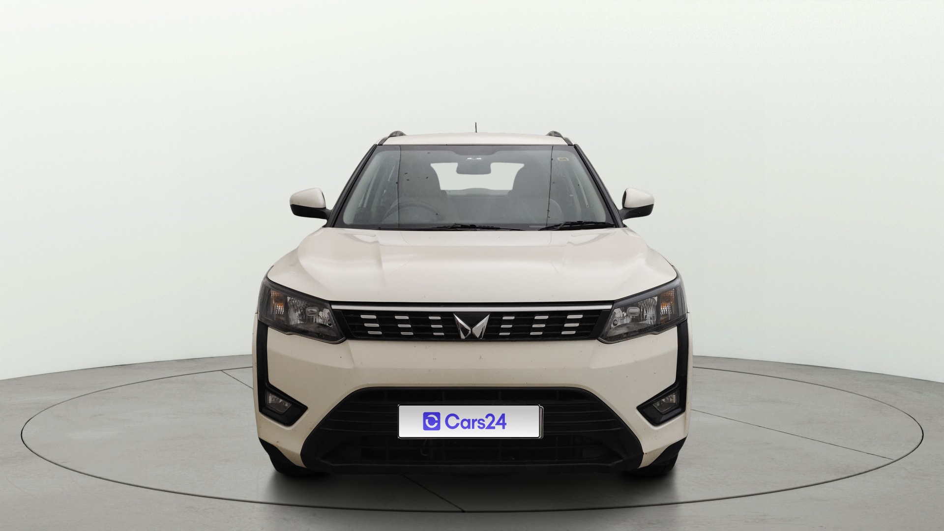 Used 2023 Mahindra XUV300 Used 2023 Mahindra XUV300