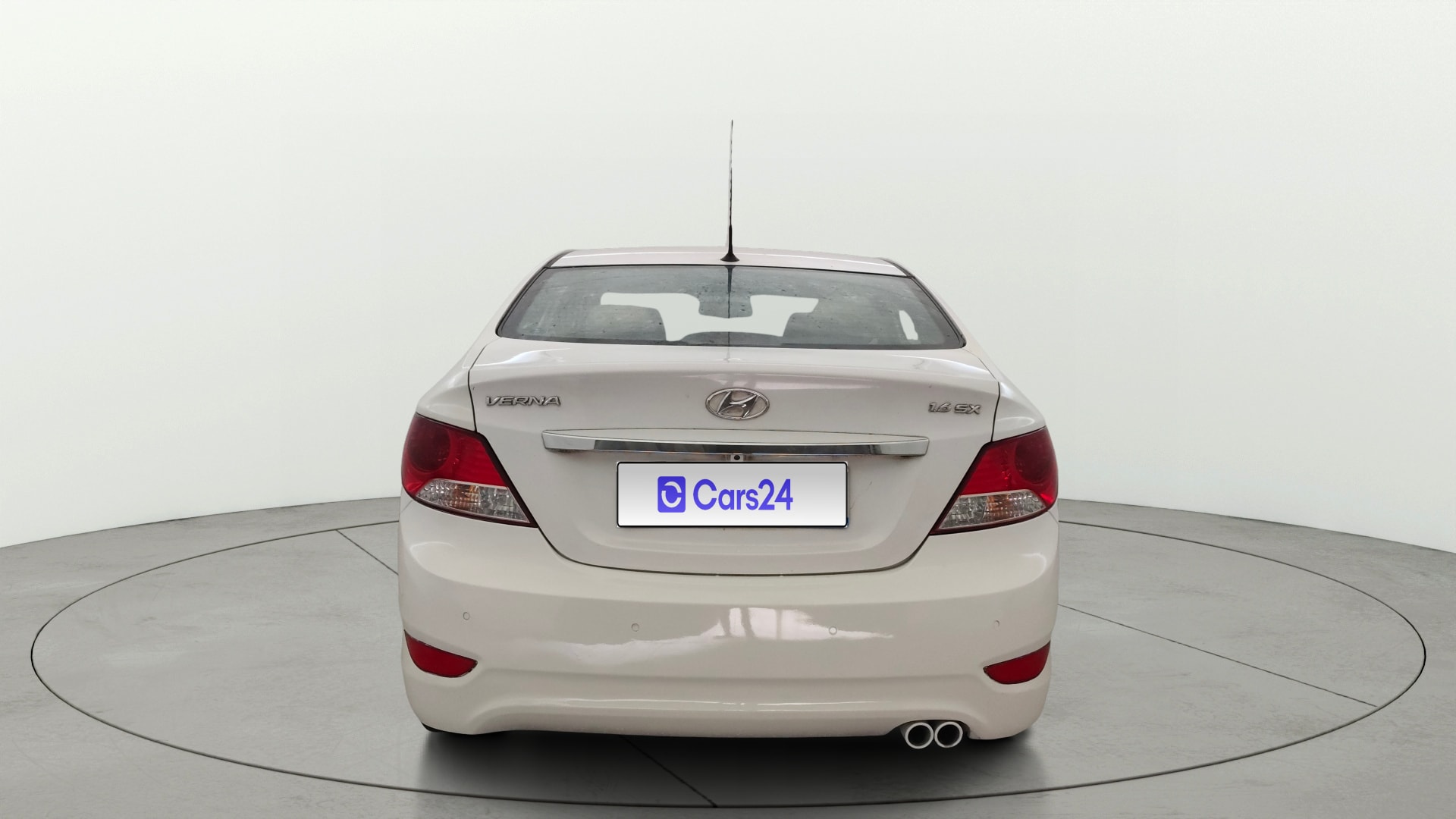 View 2013 Hyundai Fluidic Verna 1.6 VTVT SX O Image 40 Used 2013 Hyundai Fluidic Verna 1.6 VTVT SX O Image 40