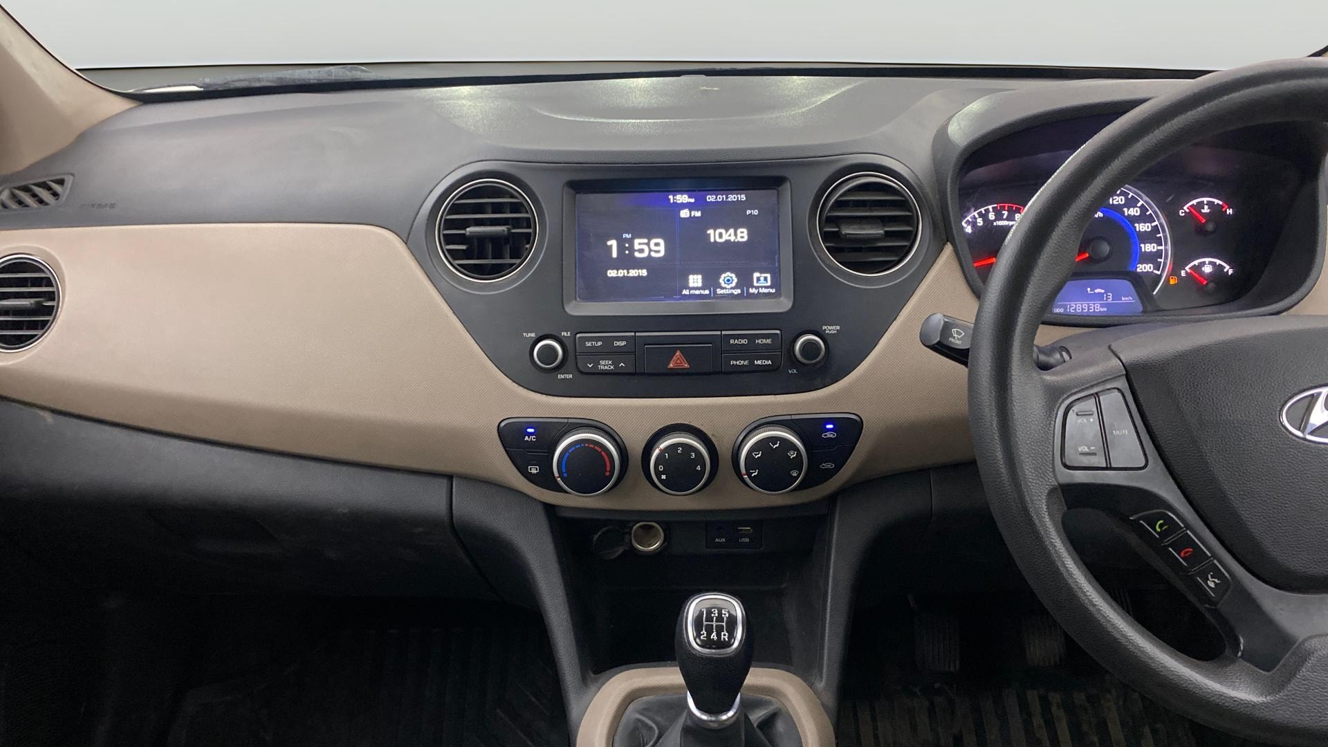 View 2017 Hyundai Grand i10 1.2 Sportz(O) Petrol Image 17 Used 2017 Hyundai Grand i10 1.2 Sportz(O) Petrol Image 17