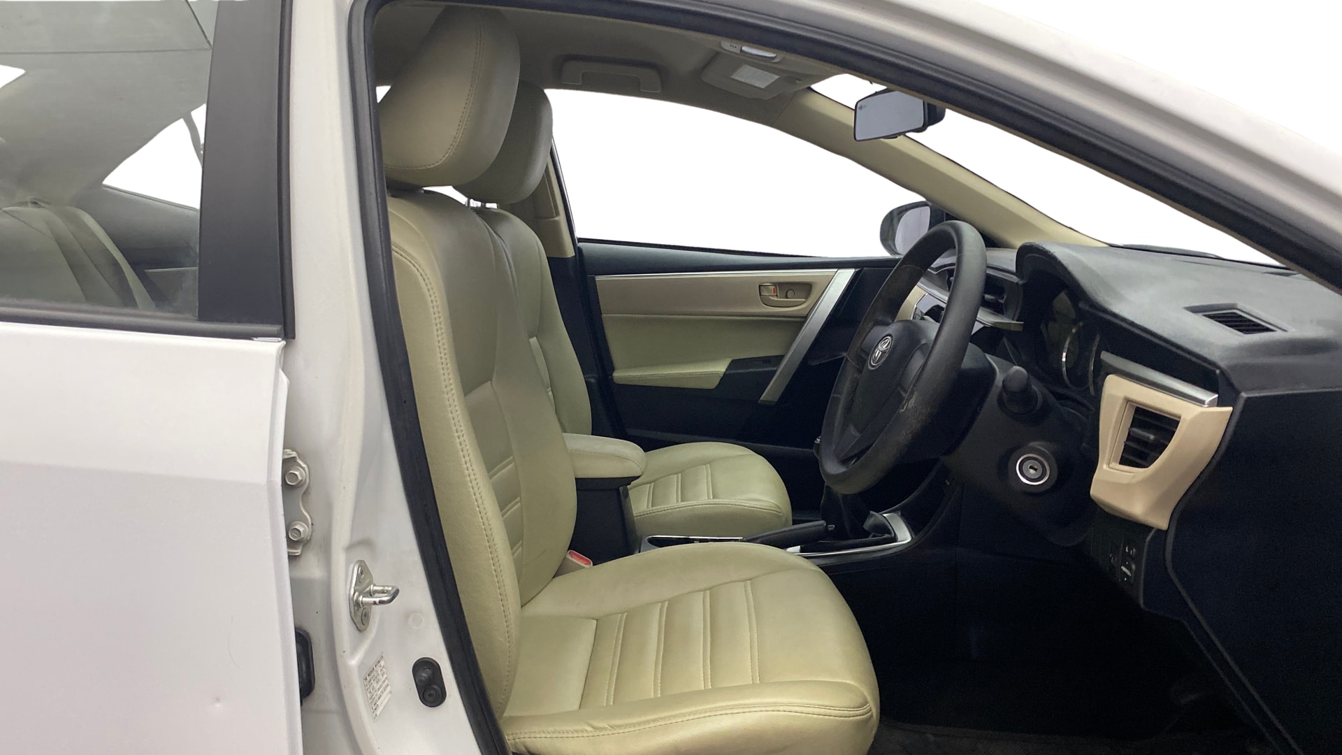 View 2014 Toyota Corolla Altis Diesel J Image 25 Used 2014 Toyota Corolla Altis Diesel J Image 25