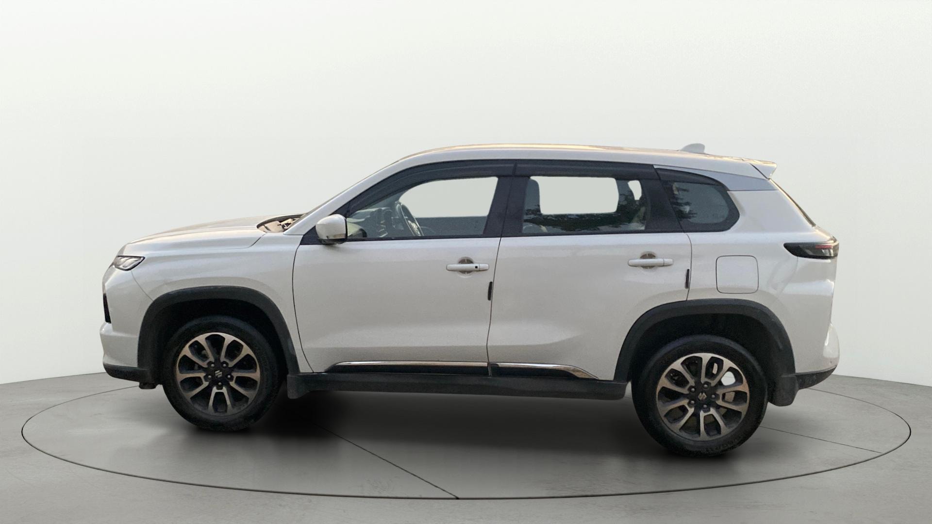 View 2023 Maruti Suzuki 1000 Base Variant Image 6 Used 2023 Maruti Suzuki 1000 Base Variant Image 6