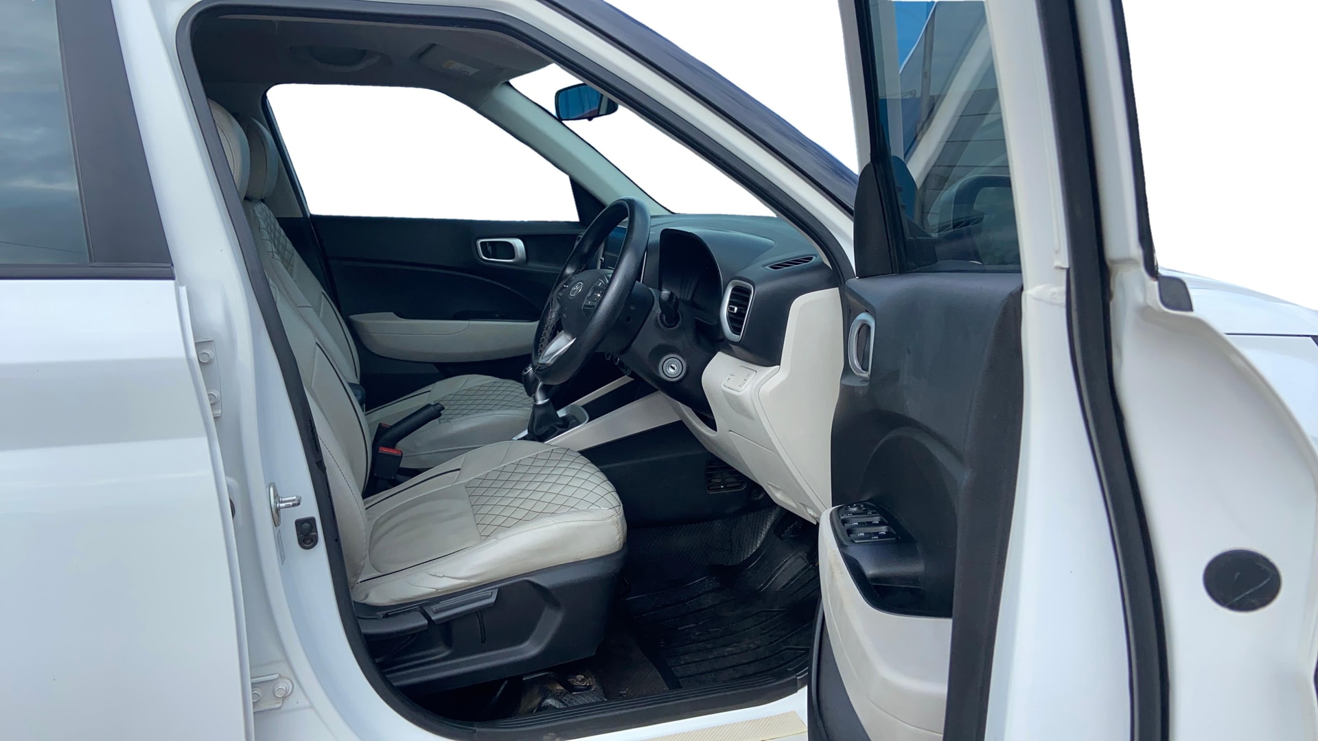 View 2022 Hyundai Venue S Plus 1.5 Diesel MT Image 26 Used 2022 Hyundai Venue S Plus 1.5 Diesel MT Image 26