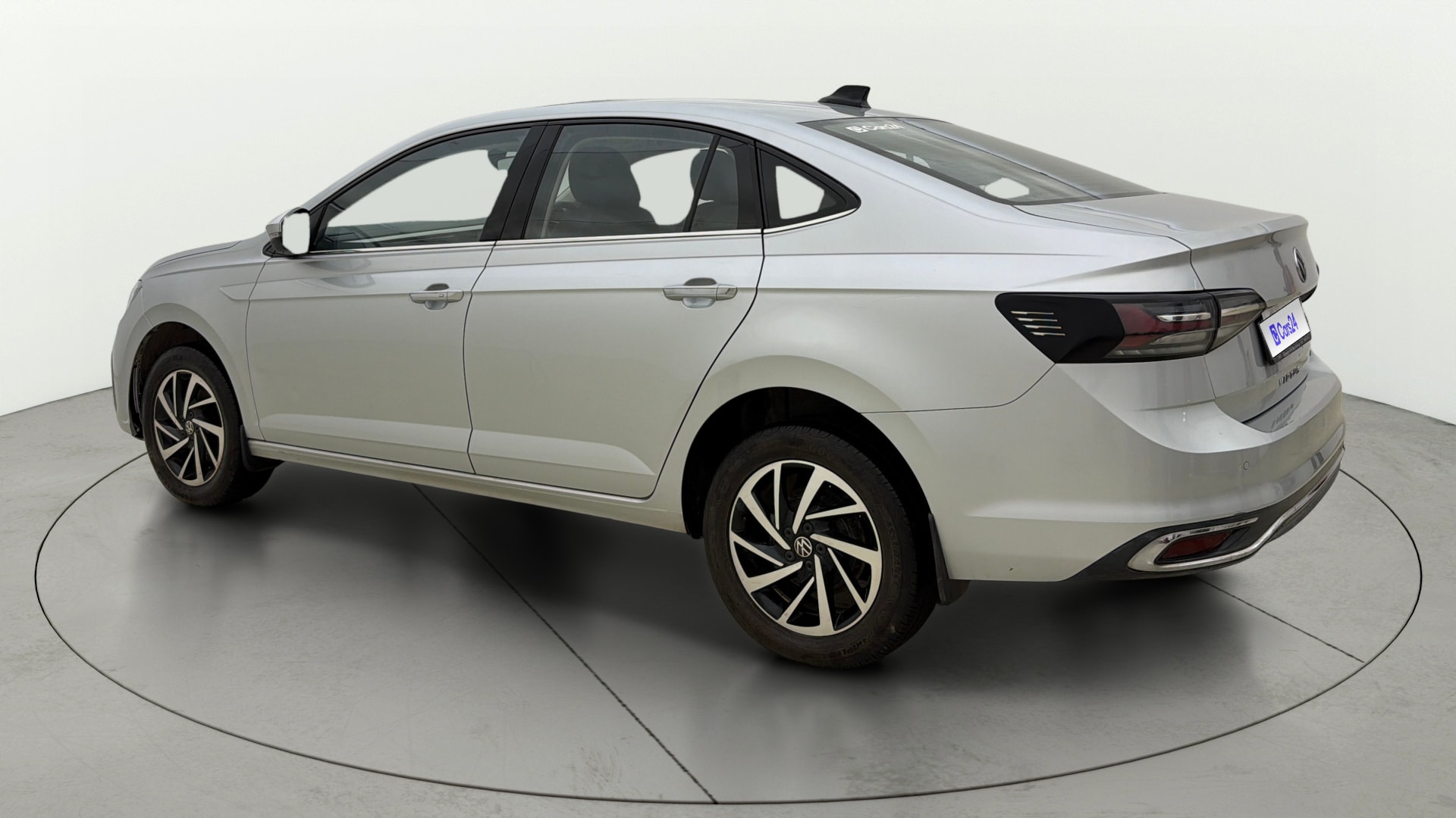View 2022 Volkswagen Virtus Topline 1.0 TSI MT Image 2 Used 2022 Volkswagen Virtus Topline 1.0 TSI MT Image 2