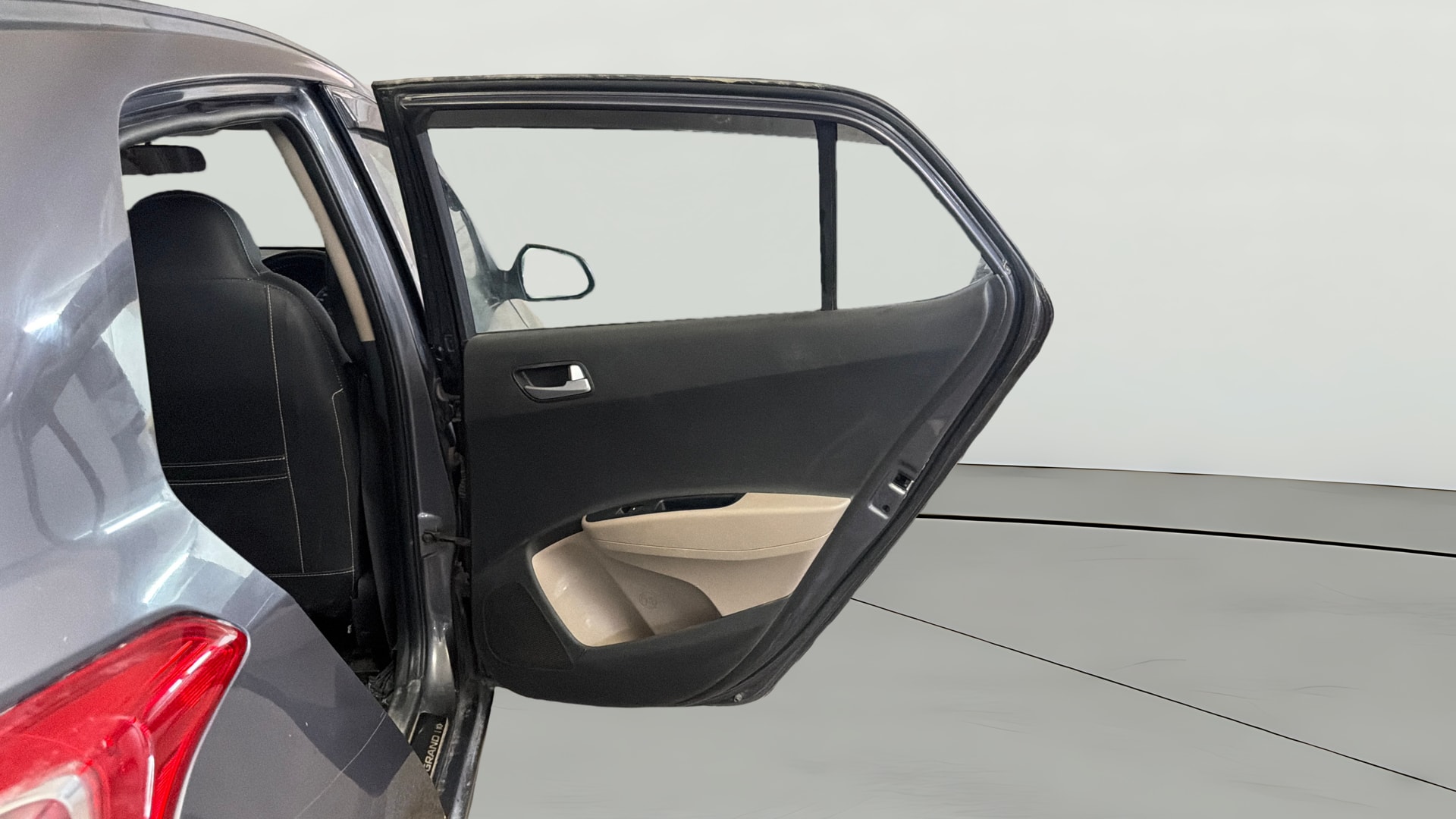 View 2019 Hyundai Grand i10 Sportz 1.2 Kappa Image 7 Used 2019 Hyundai Grand i10 Sportz 1.2 Kappa Image 7
