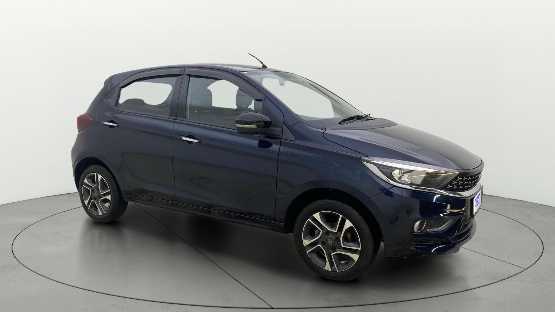 View 2022 Tata Tiago Revotorq XB Image 22 Used 2022 Tata Tiago Revotorq XB Image 22