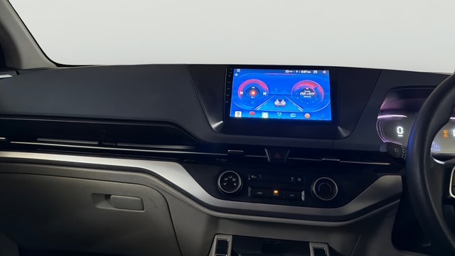 View Kia Carens Image 18 Used Kia Carens Image 18